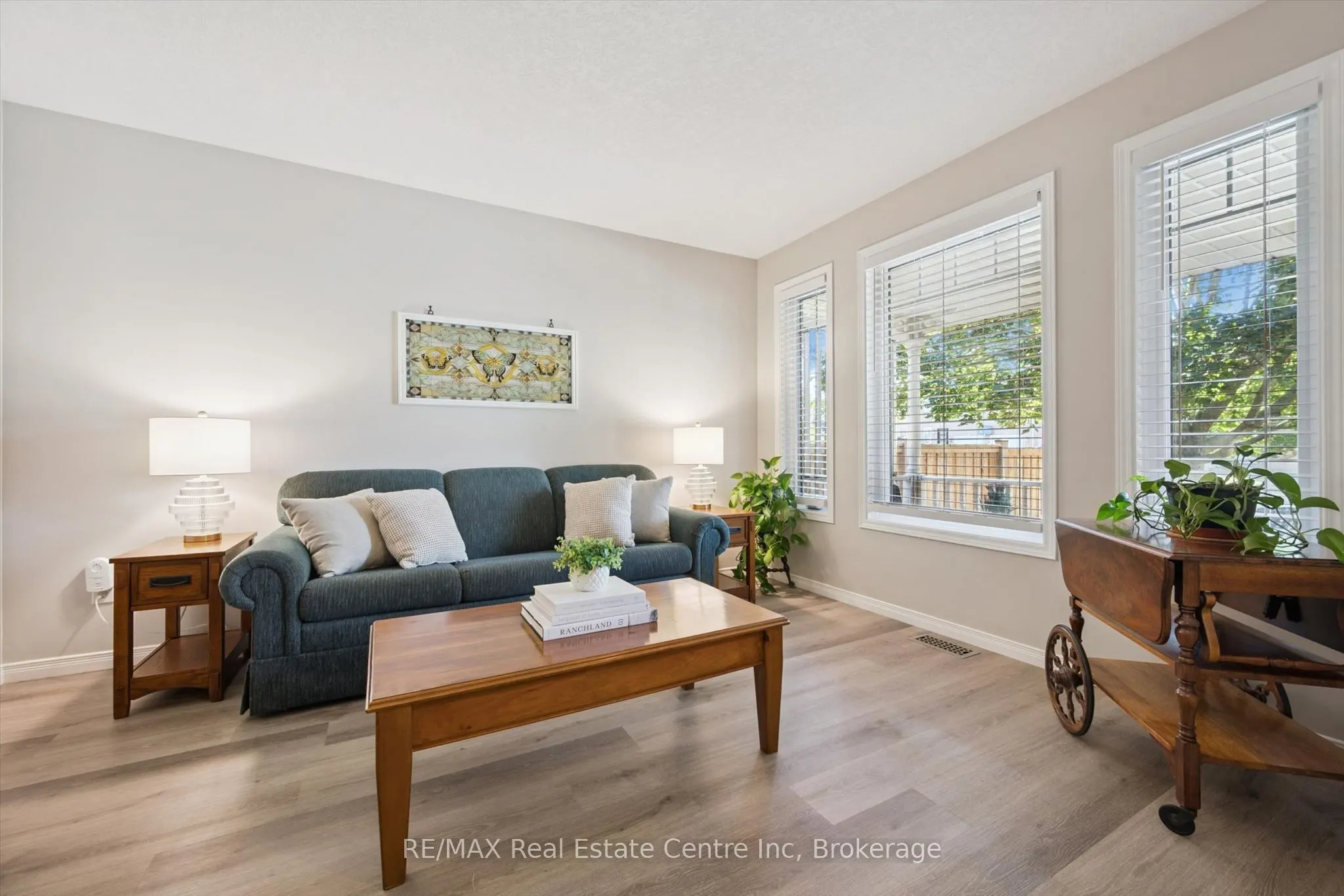 48 Abbeywood Crescent