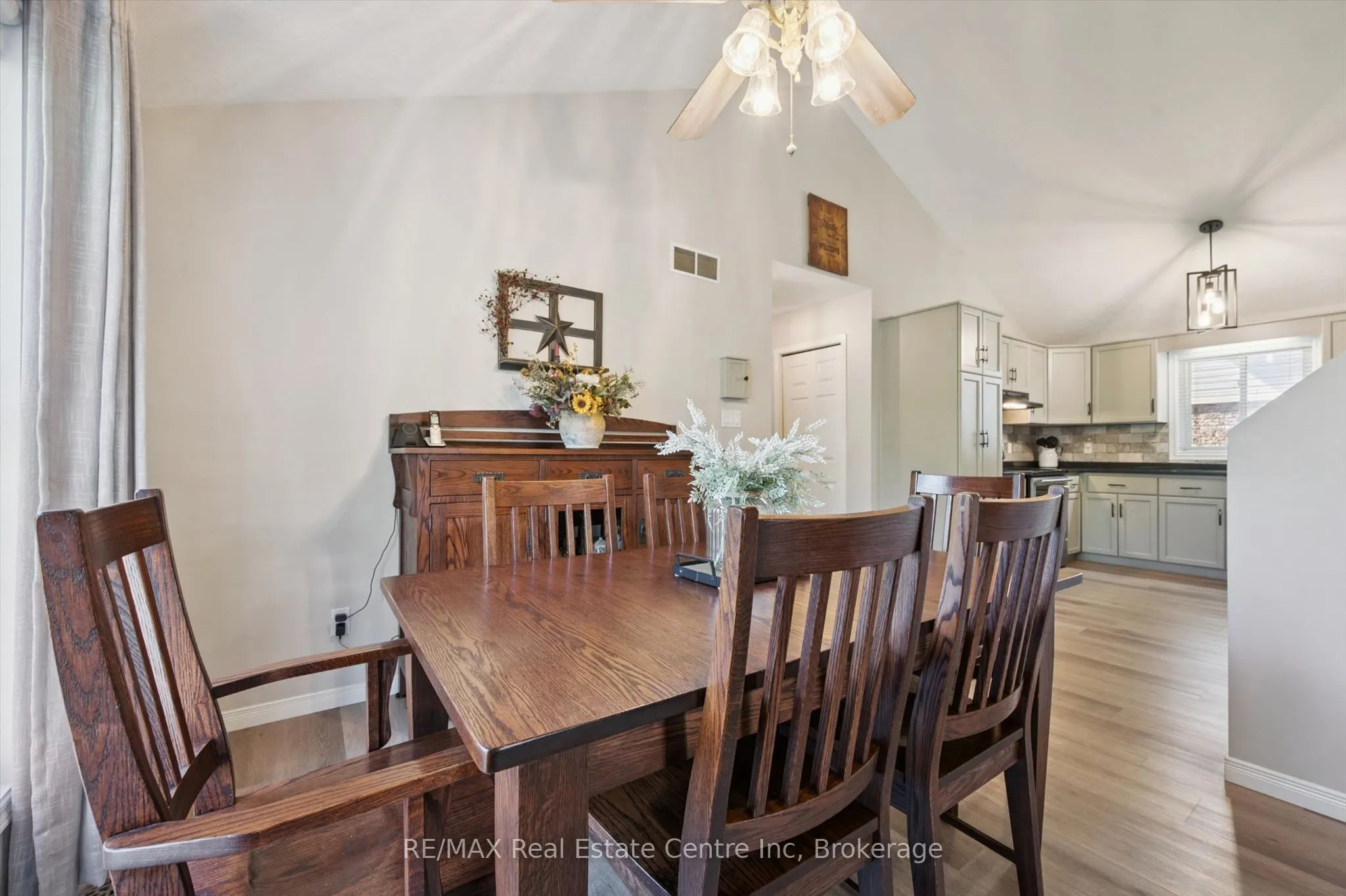 48 Abbeywood Crescent