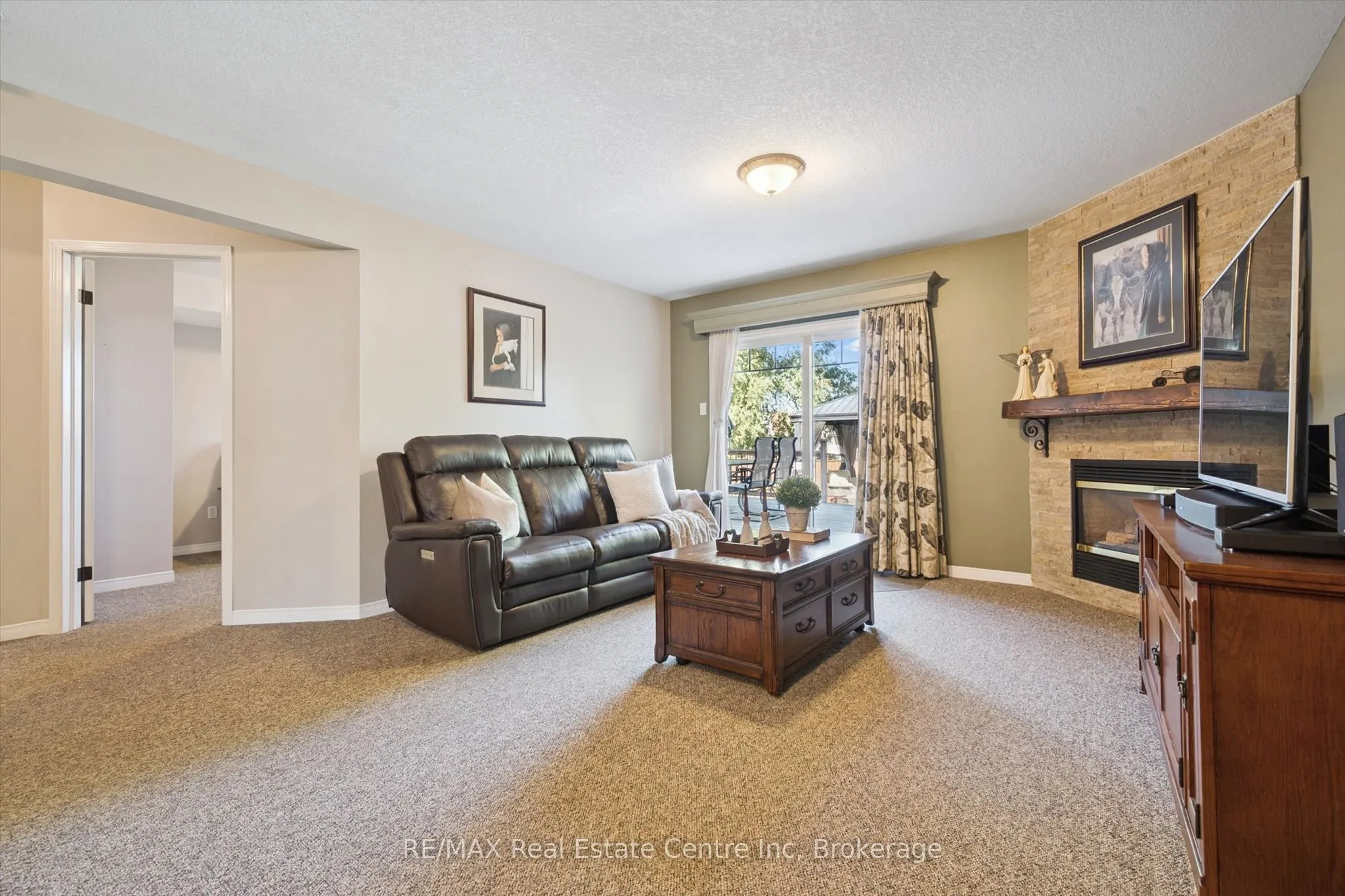 48 Abbeywood Crescent