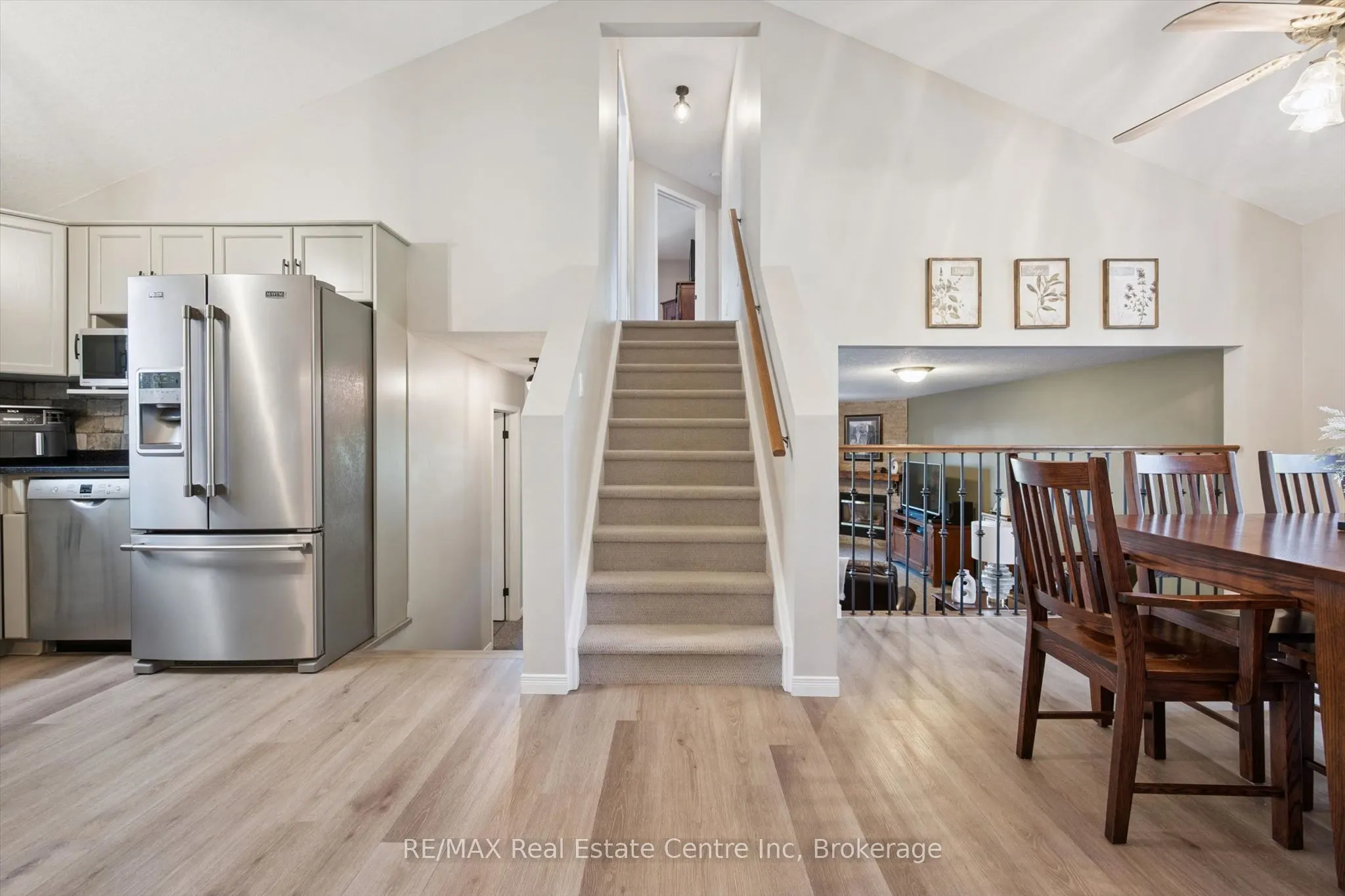 48 Abbeywood Crescent