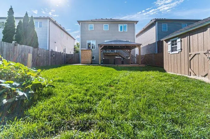84 Lambert Crescent