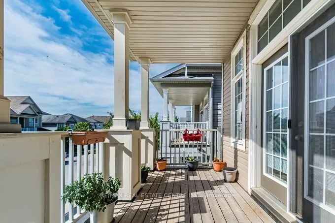 84 Lambert Crescent