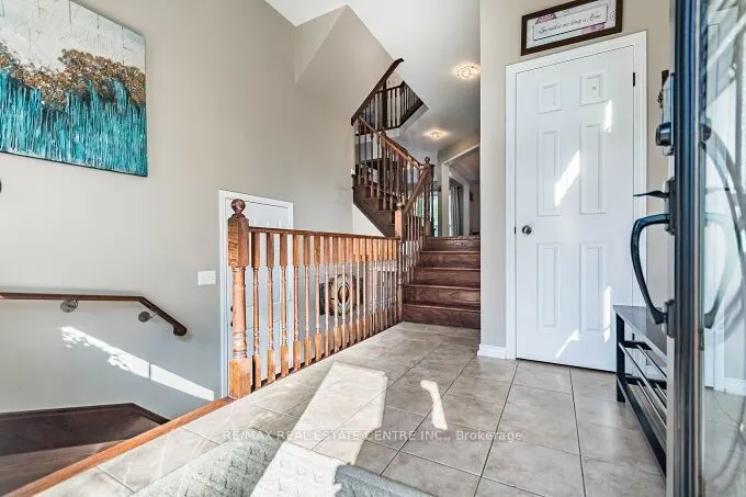 84 Lambert Crescent