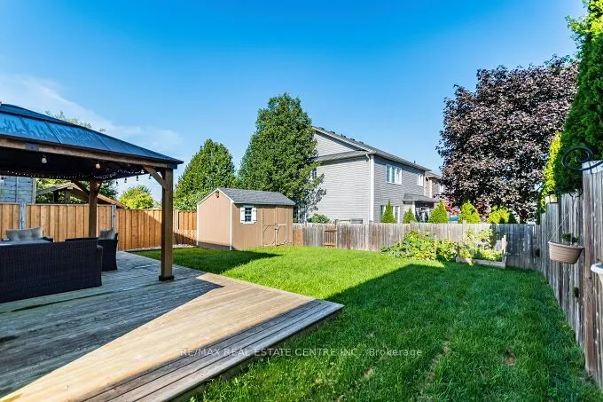 84 Lambert Crescent