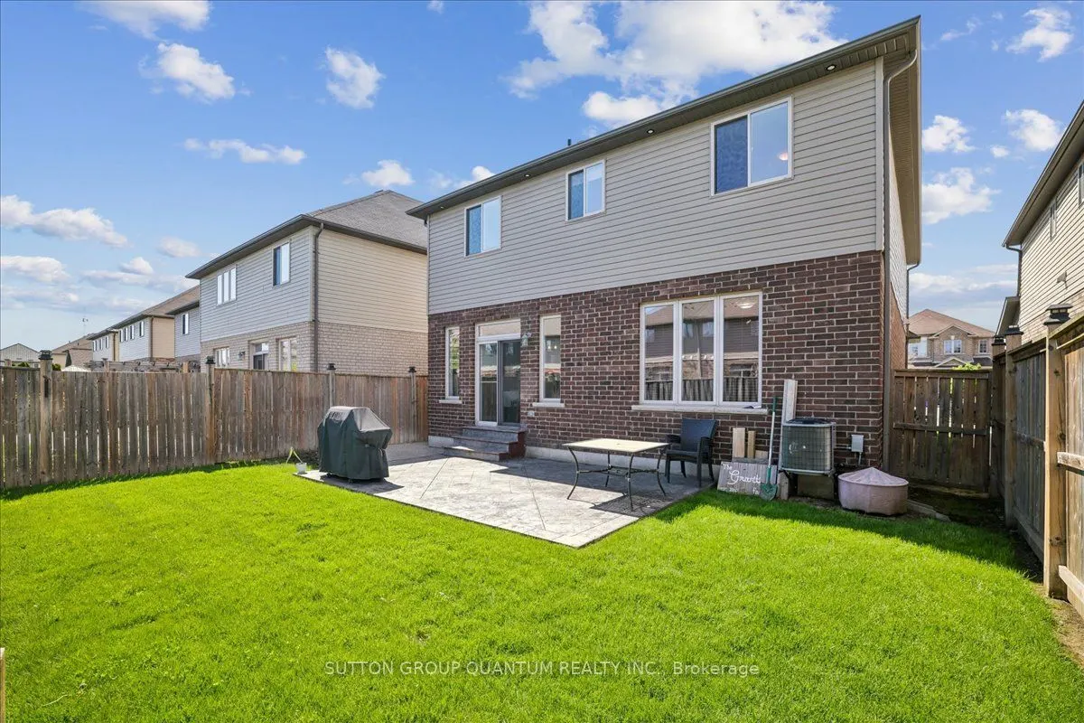 92 Garinger Crescent
