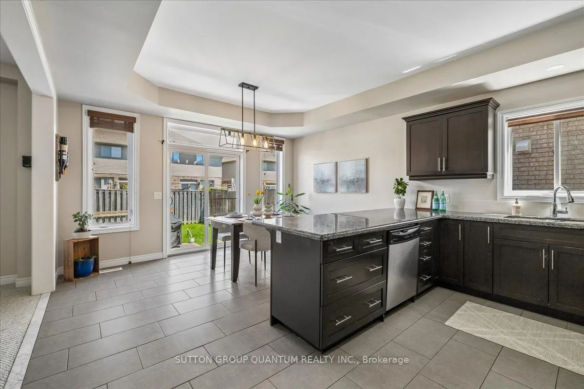 92 Garinger Crescent