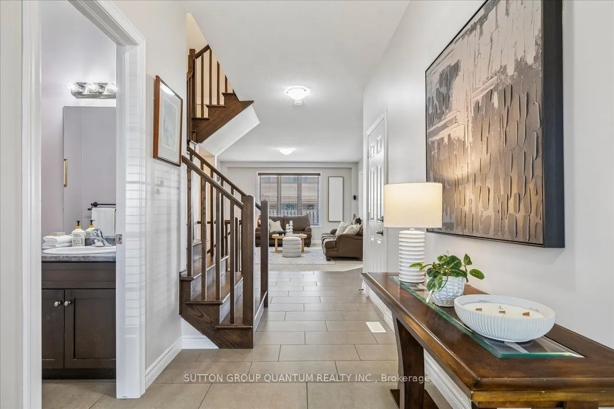 92 Garinger Crescent