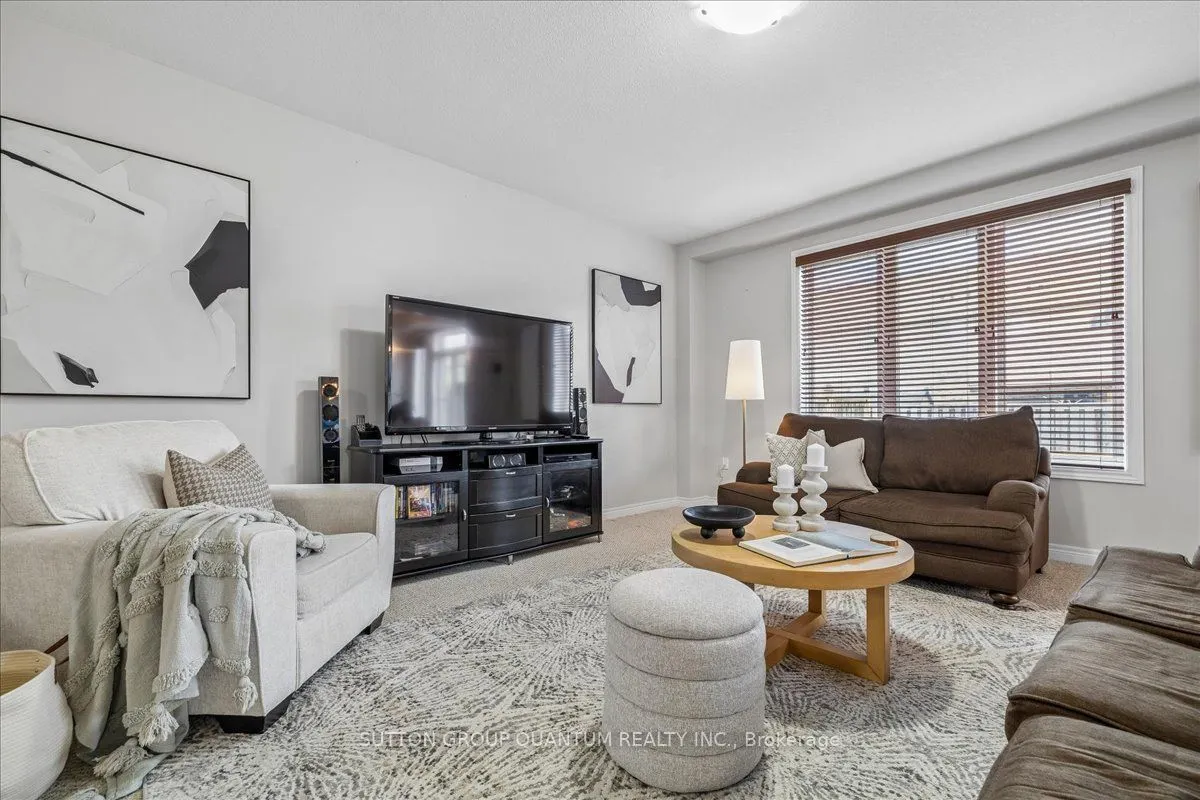92 Garinger Crescent