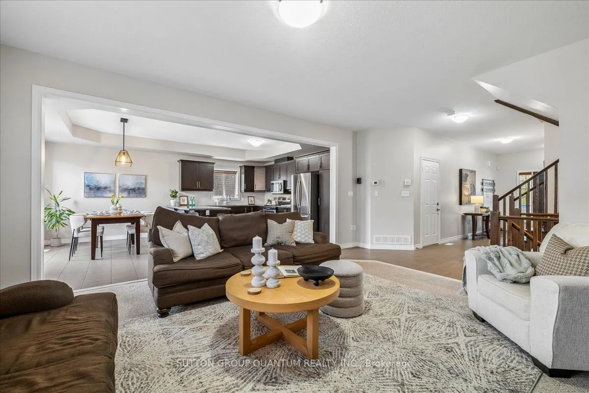 92 Garinger Crescent