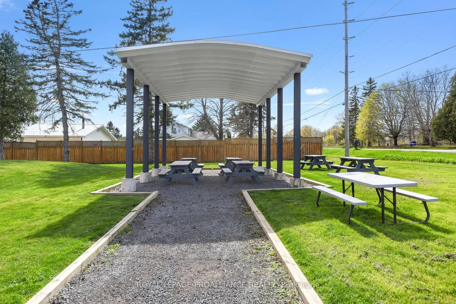 12 Riverview Crescent