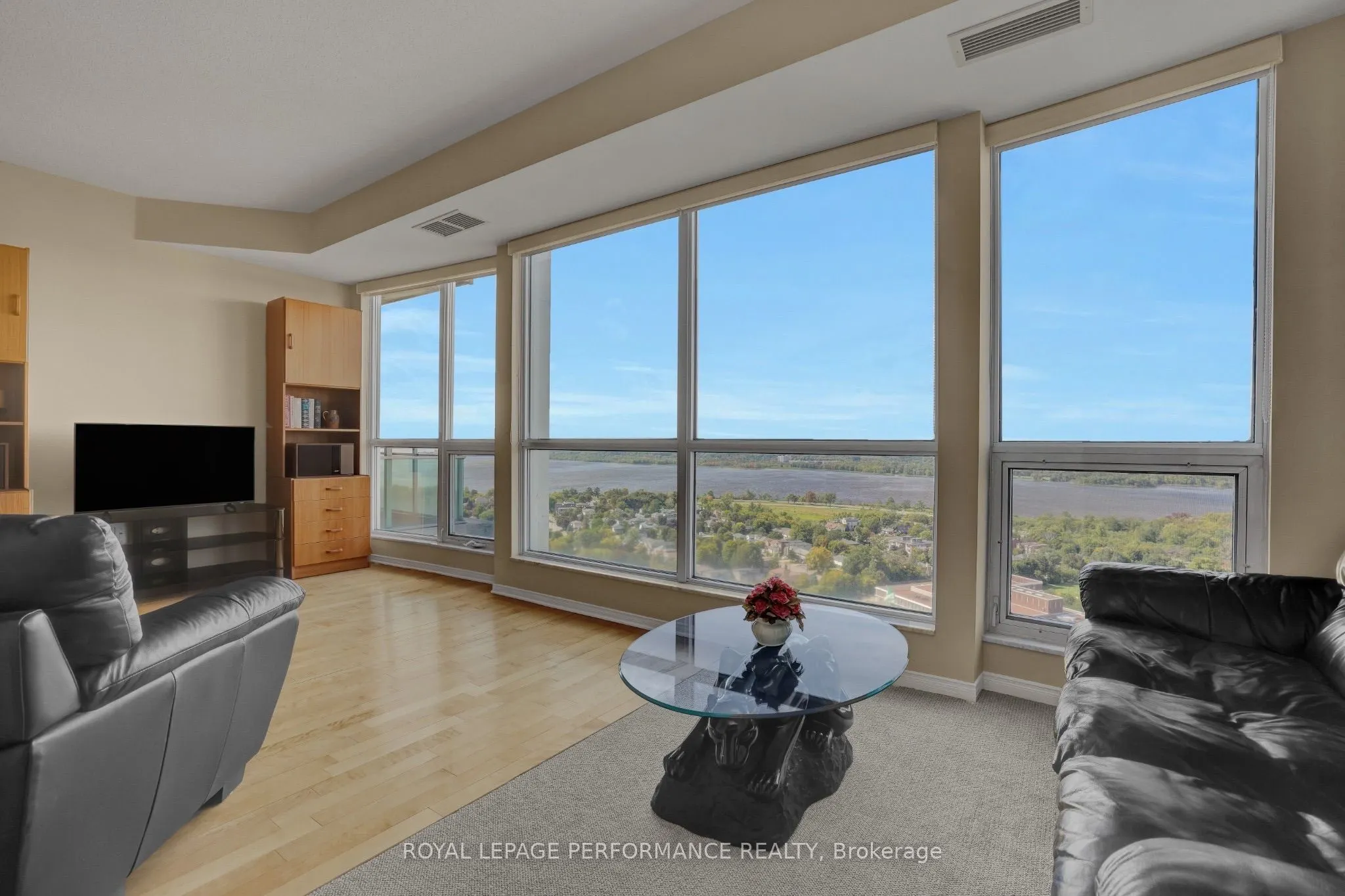 38 Metropole Private #2603