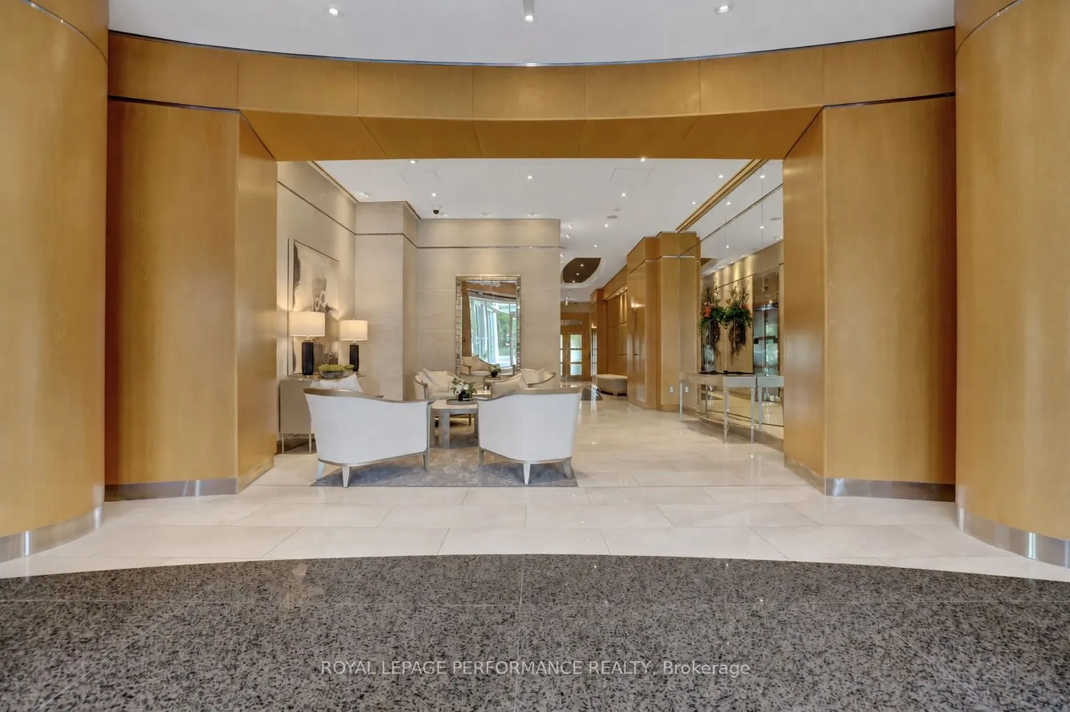 38 Metropole Private #2603