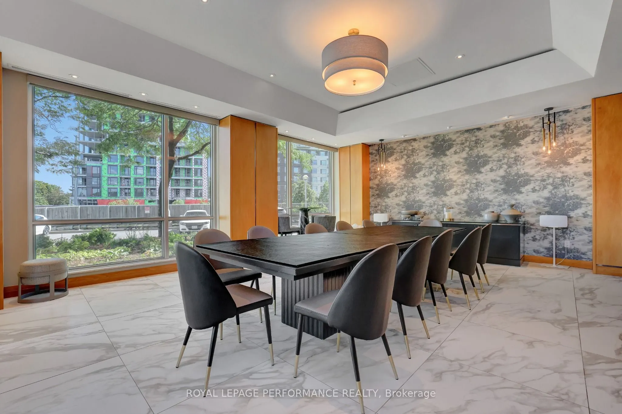 38 Metropole Private #2603