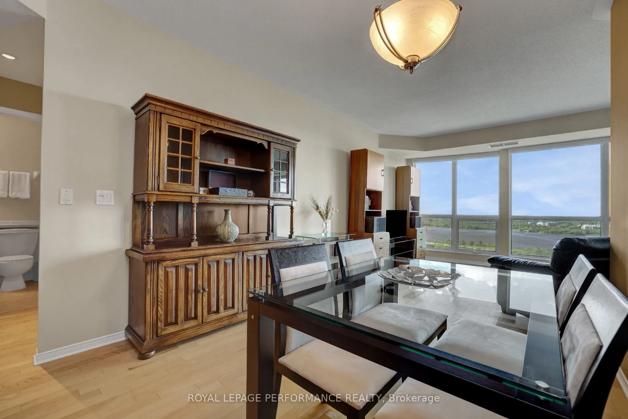 38 Metropole Private #2603