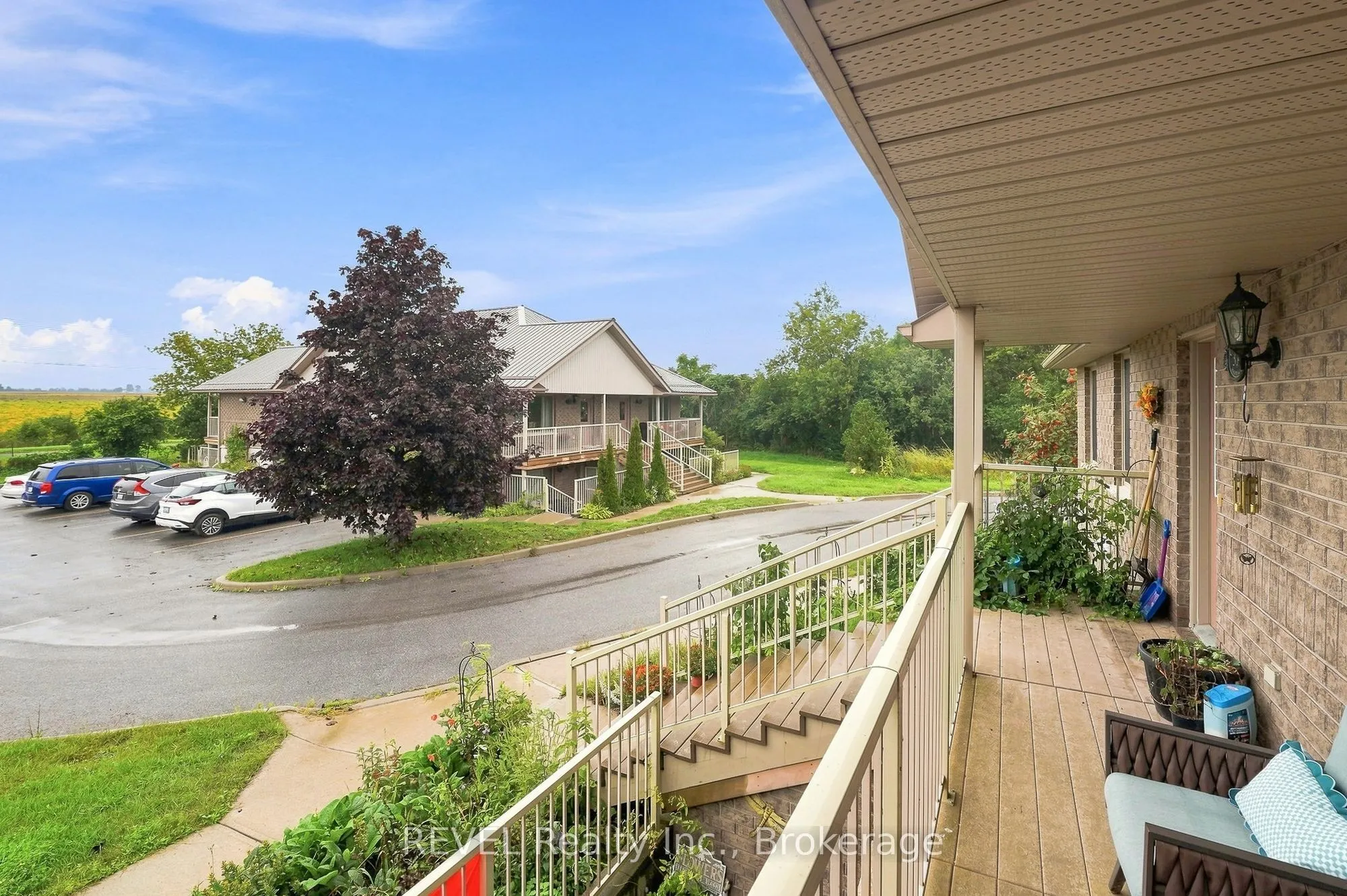 37 Lakebreeze Court #3A