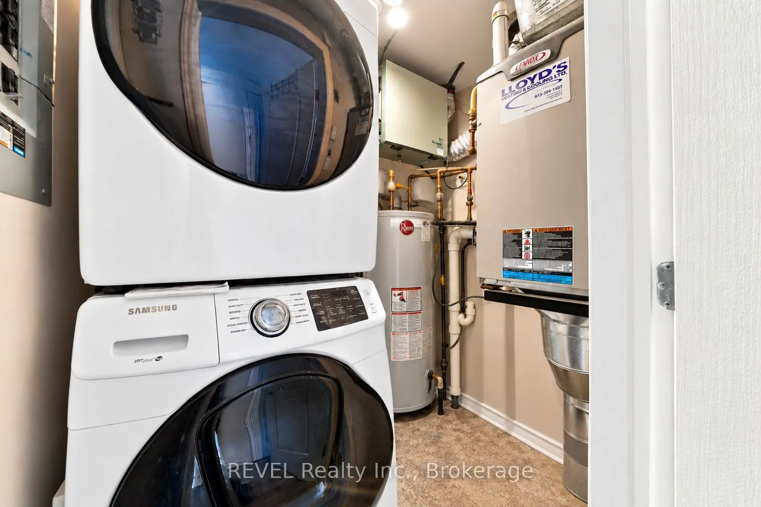 37 Lakebreeze Court #3A