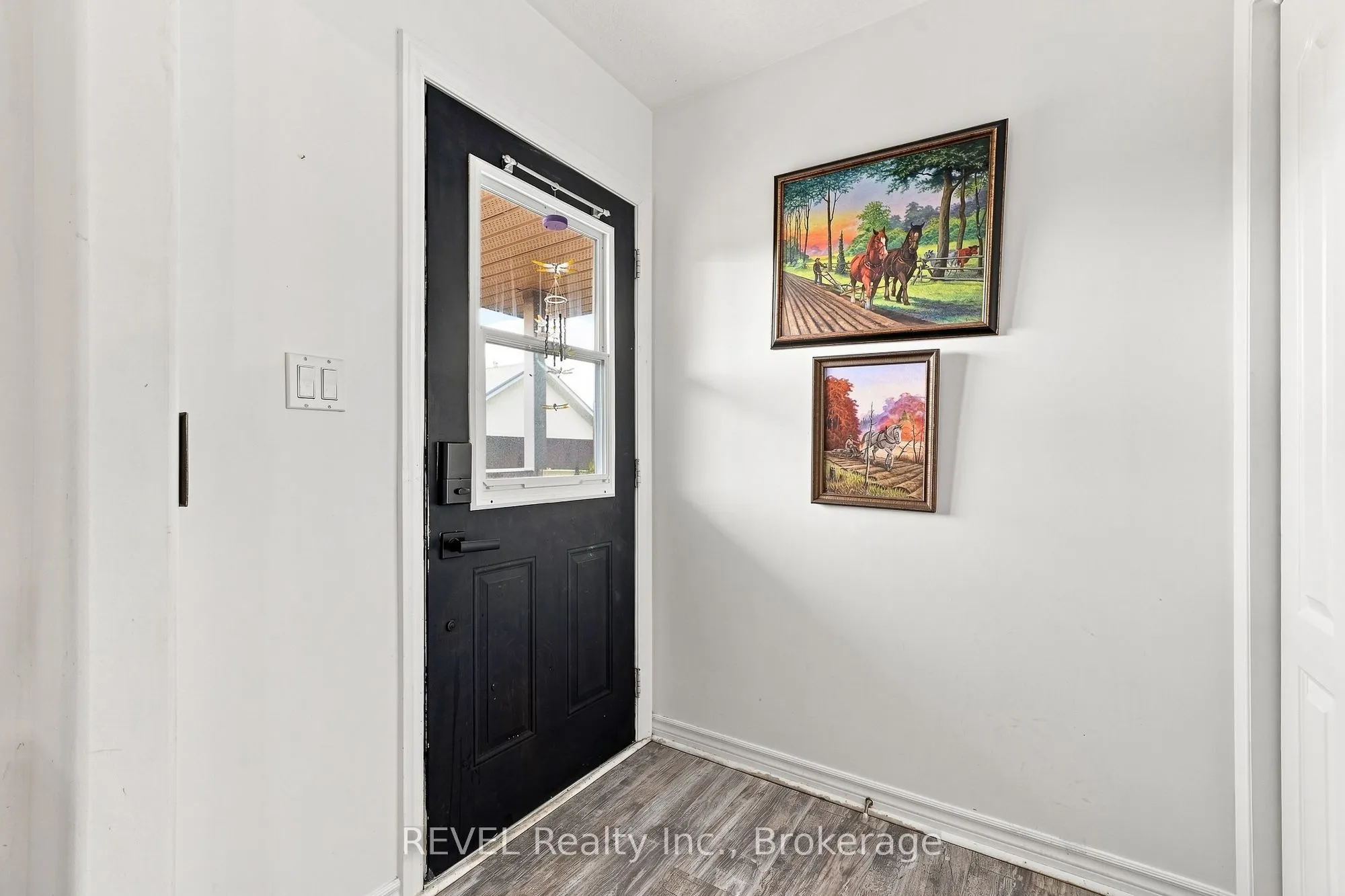 37 Lakebreeze Court #3A