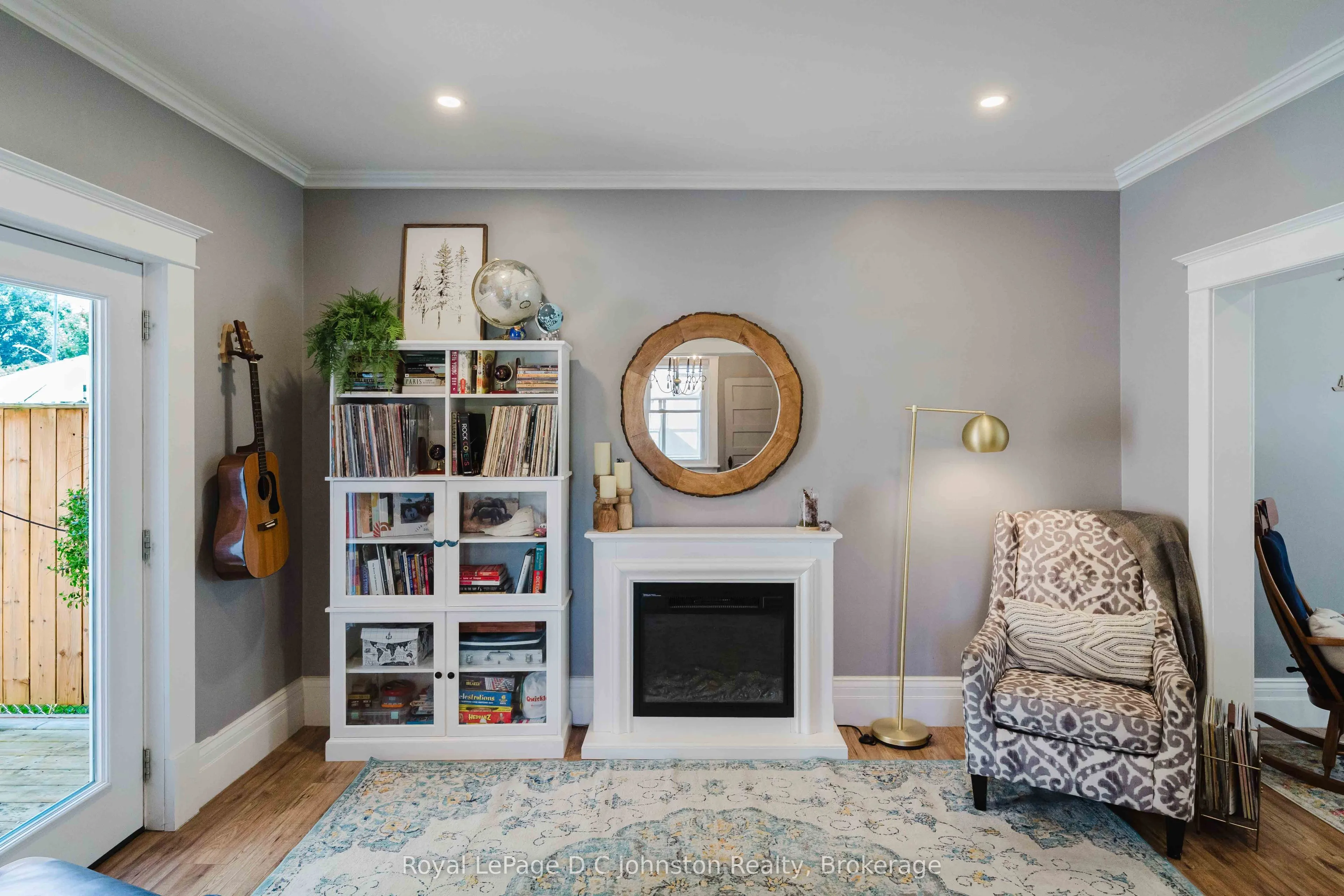1321 4th Avenue W