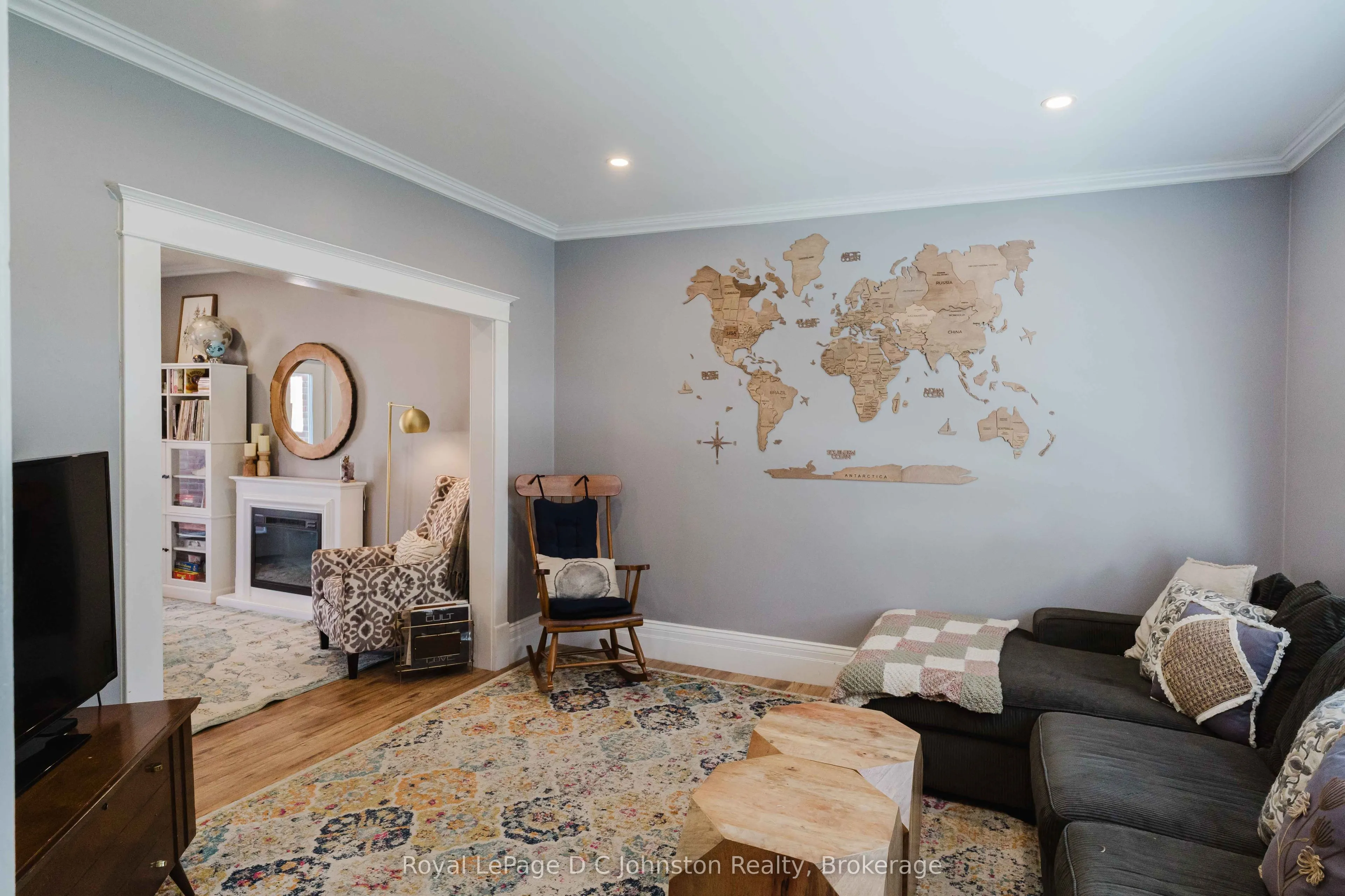 1321 4th Avenue W