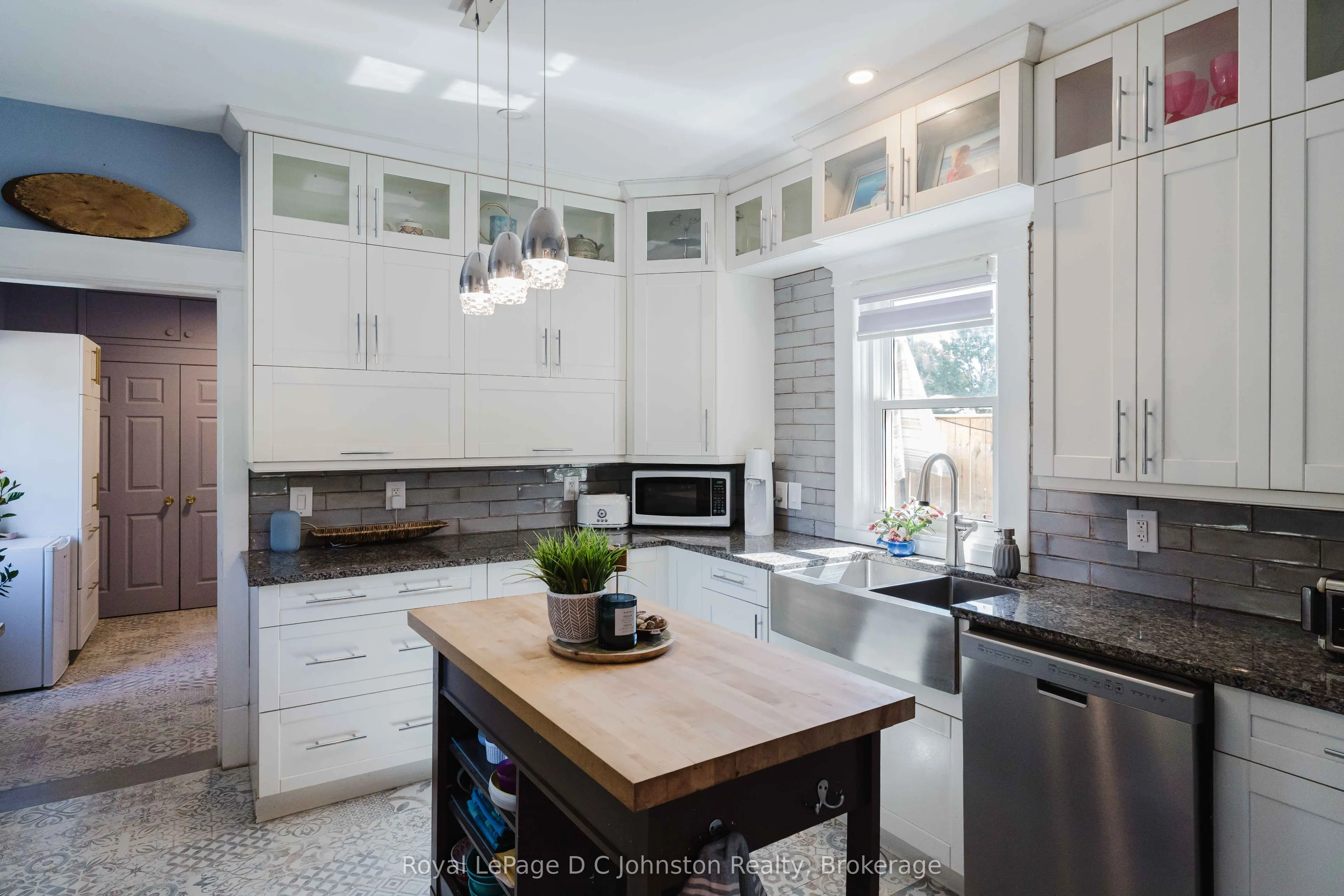 1321 4th Avenue W