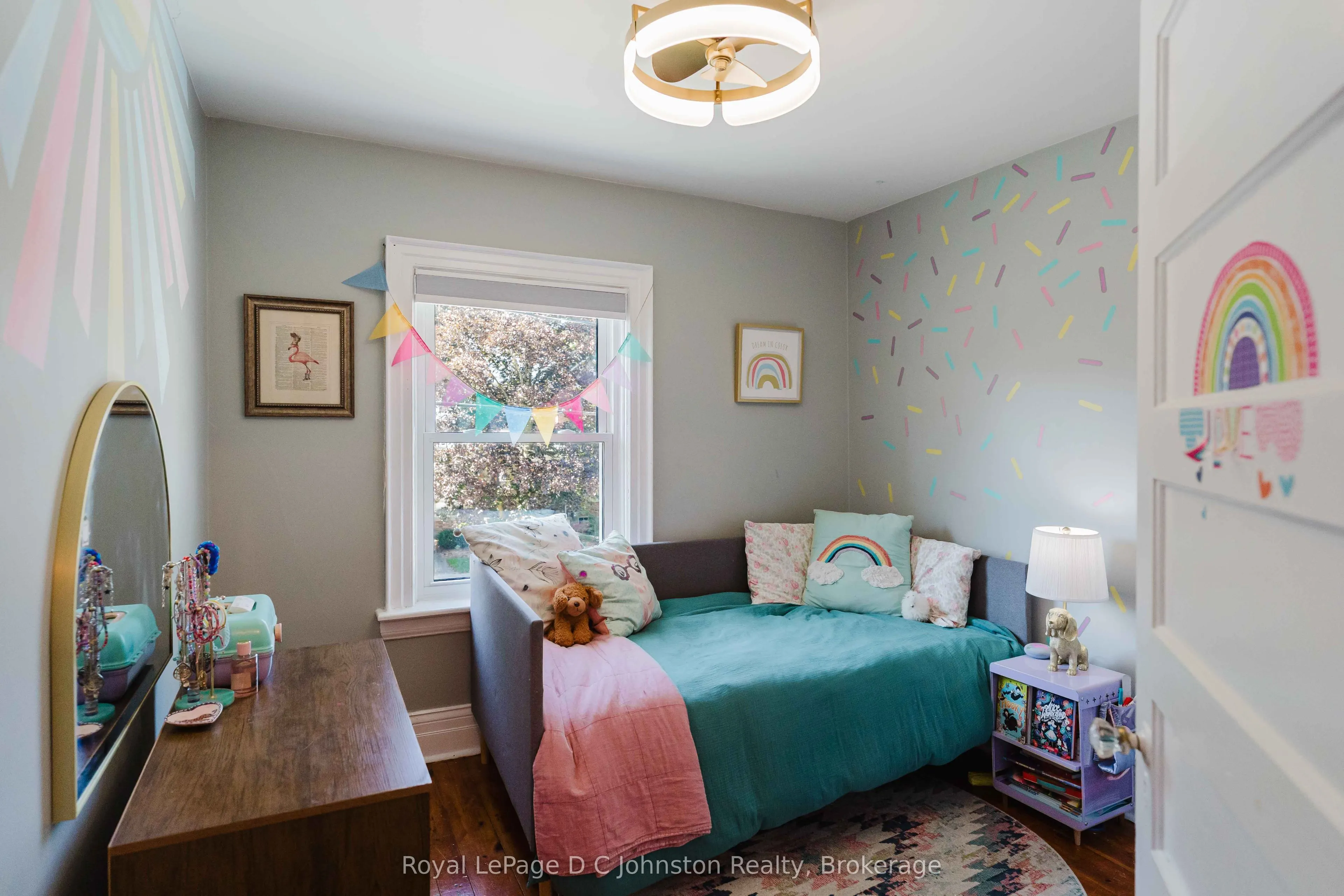 1321 4th Avenue W