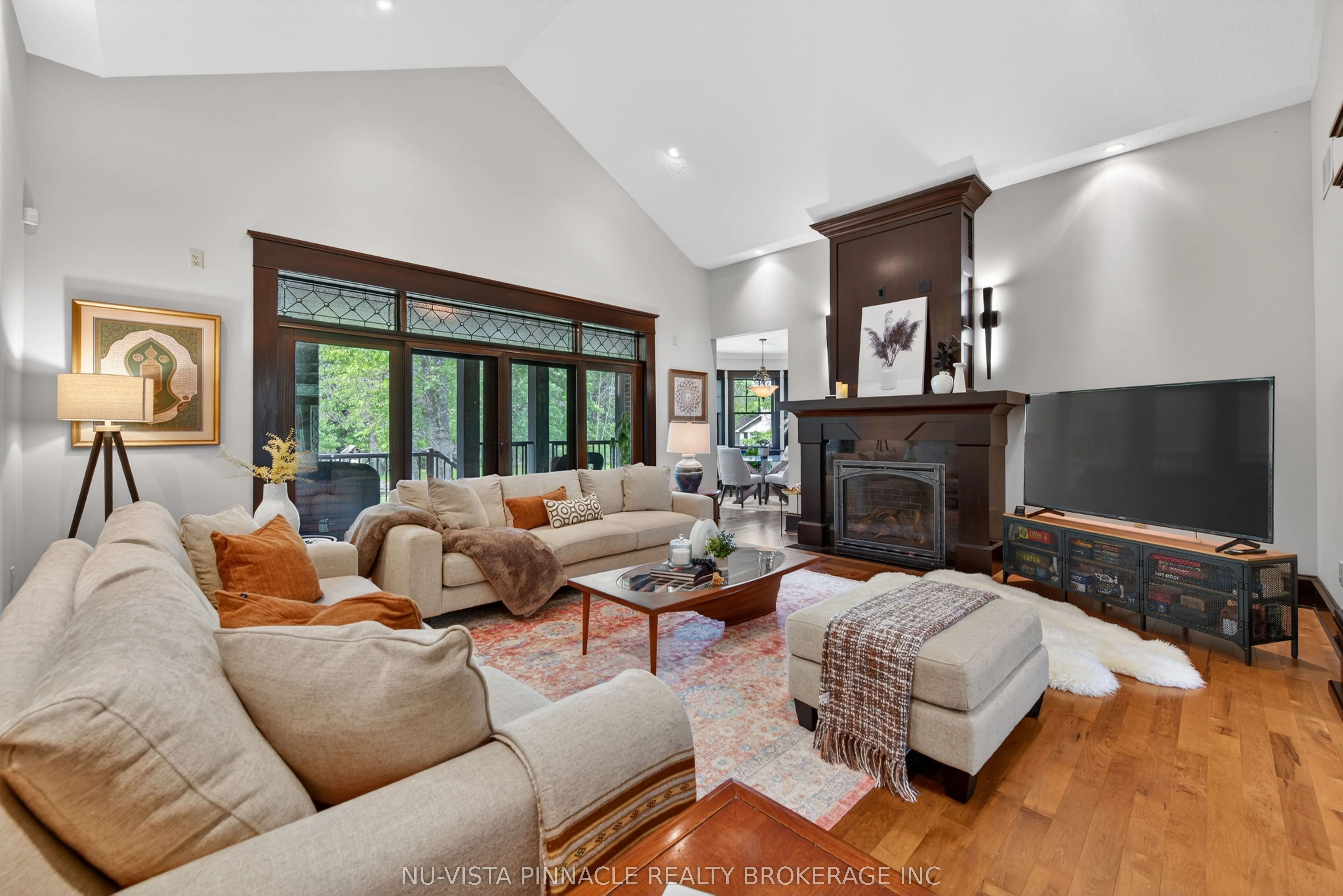 9082 Ferne Drive
