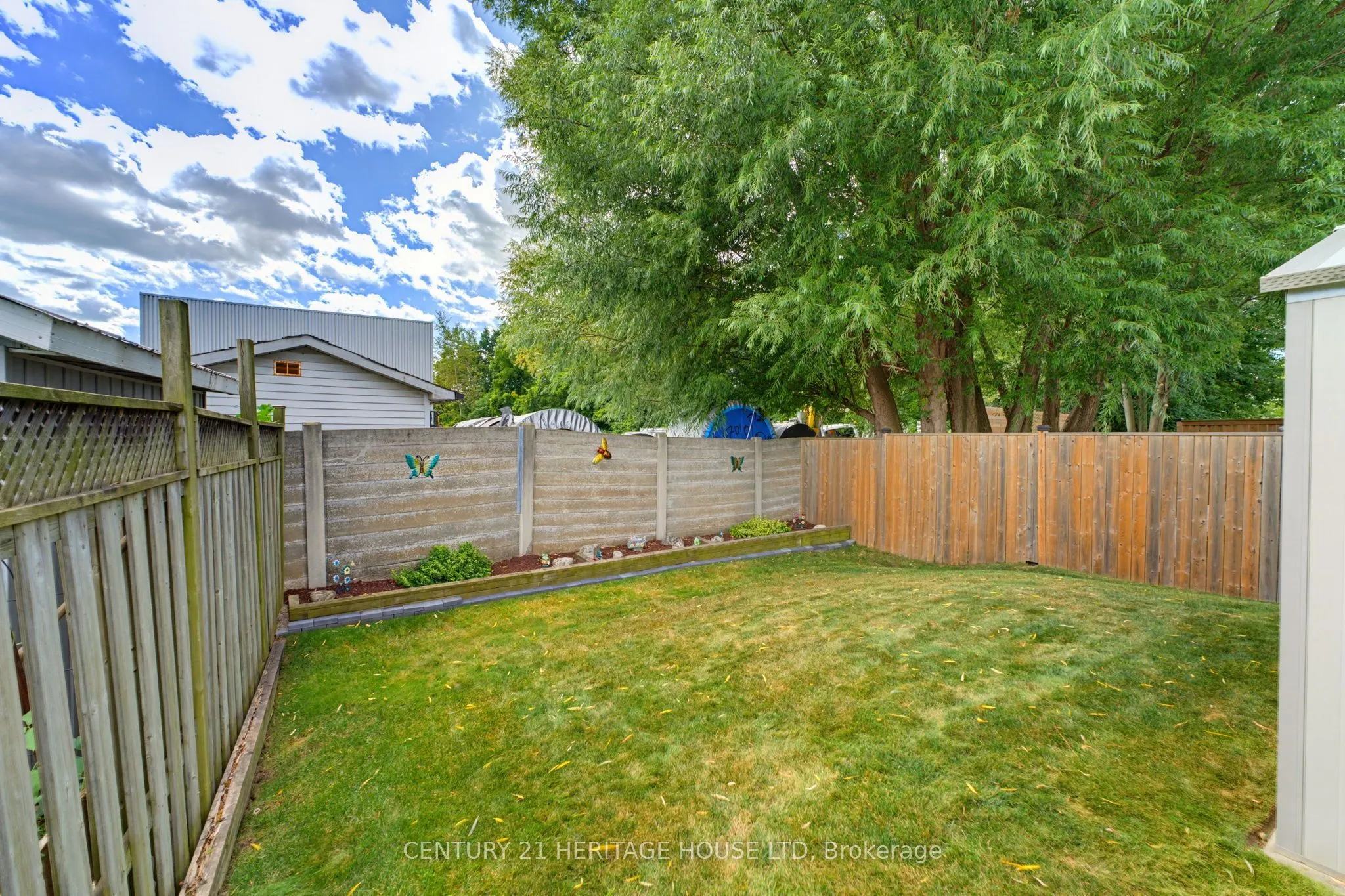 42 Buchanan Crescent