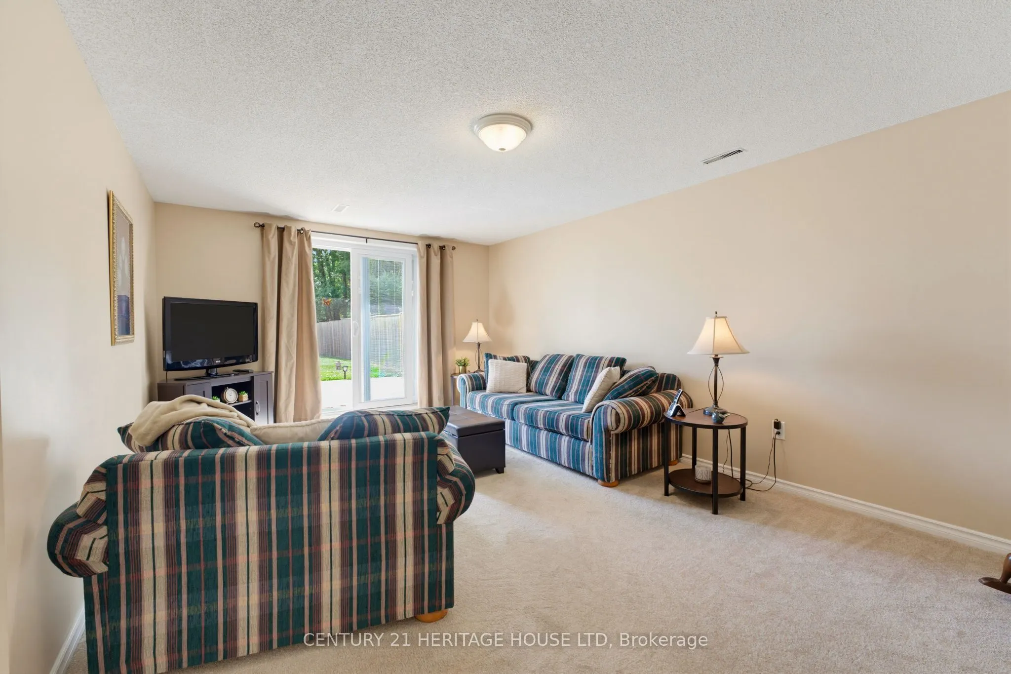 42 Buchanan Crescent