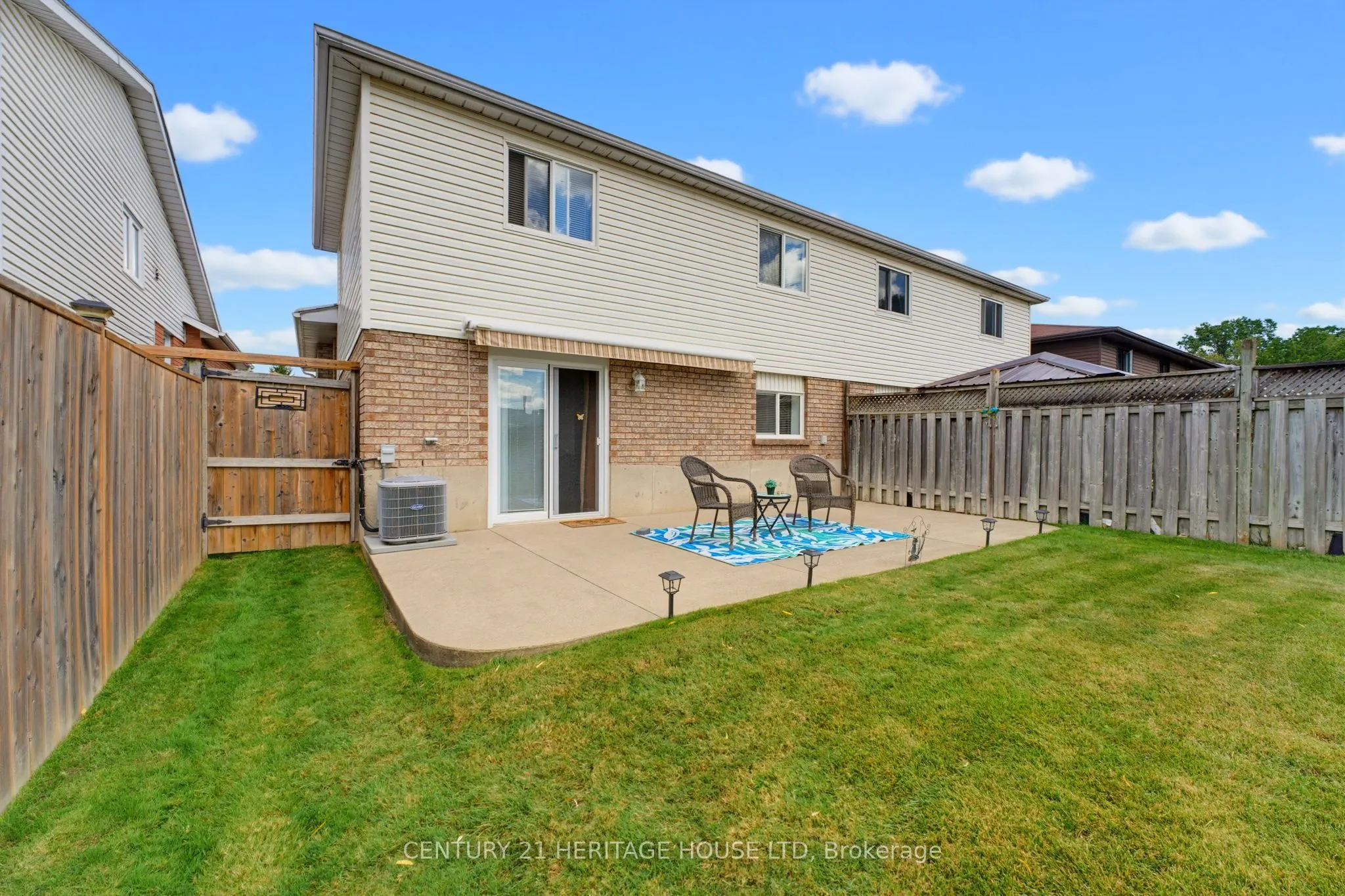 42 Buchanan Crescent