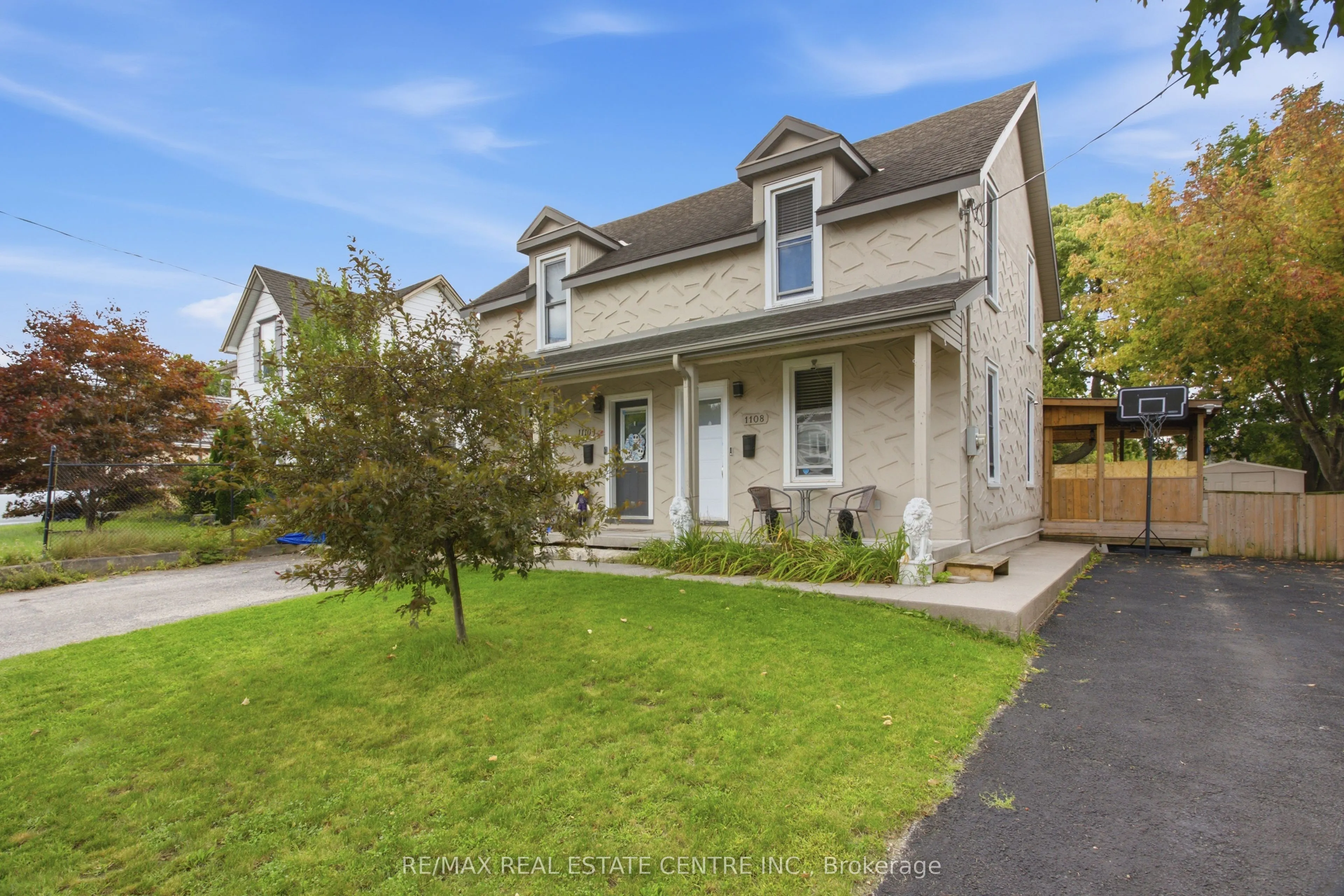 1108 Queenston Road