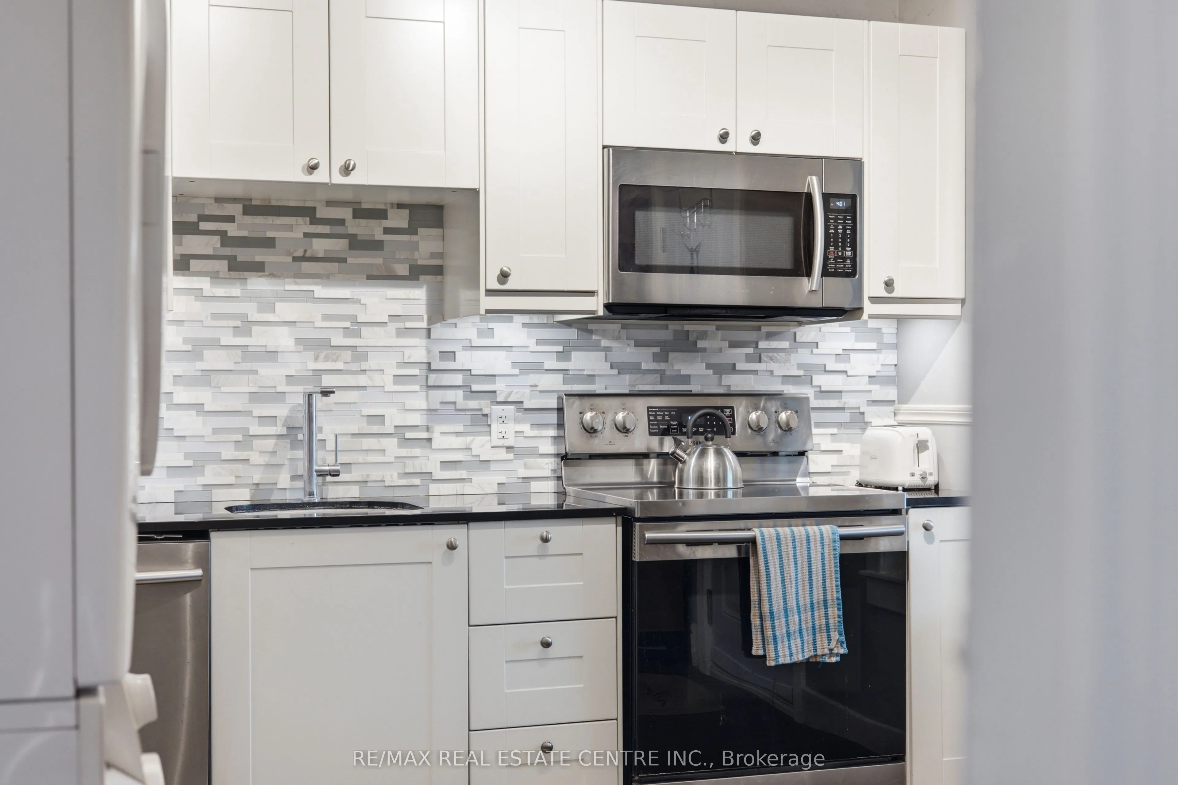 1108 Queenston Road