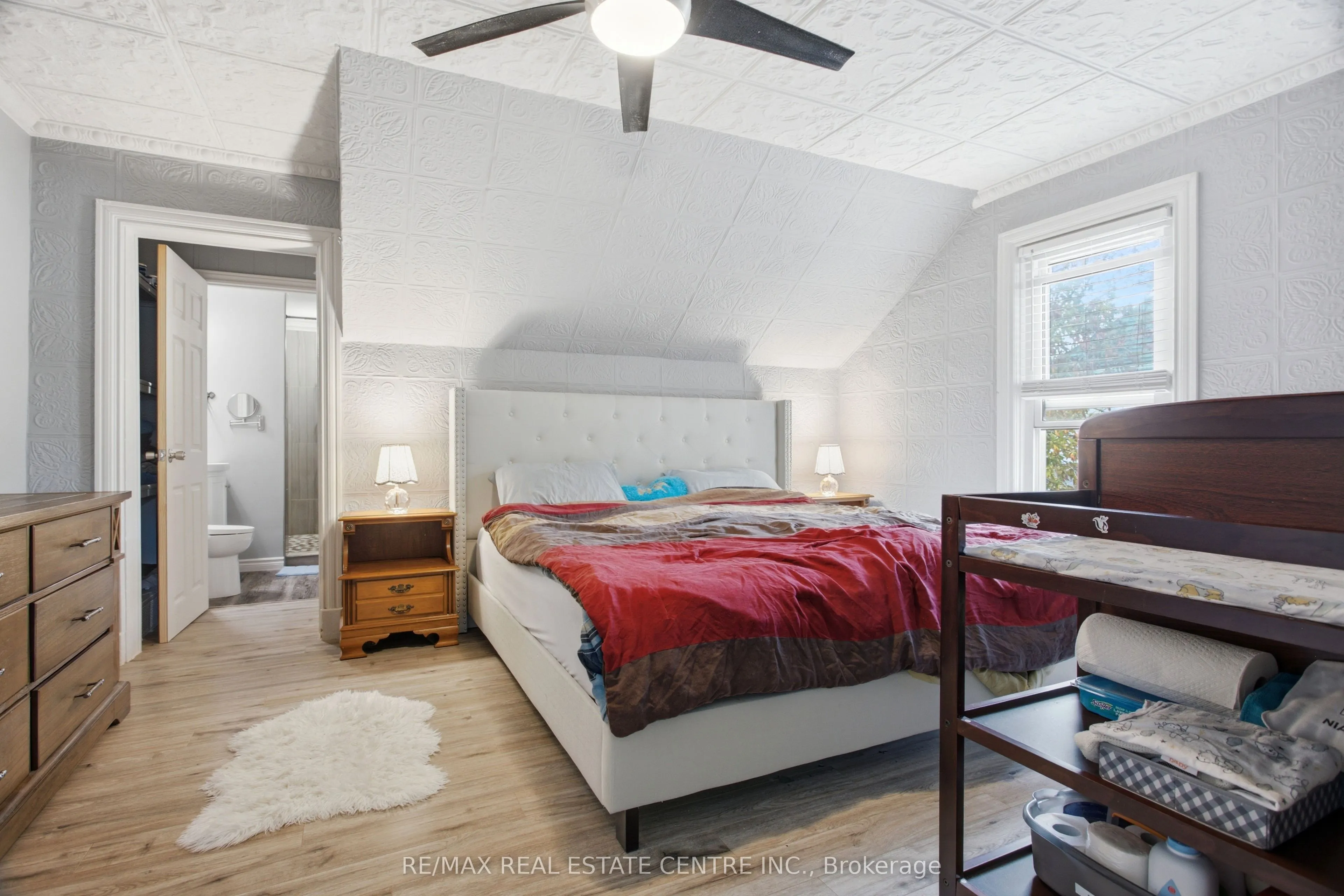 1108 Queenston Road