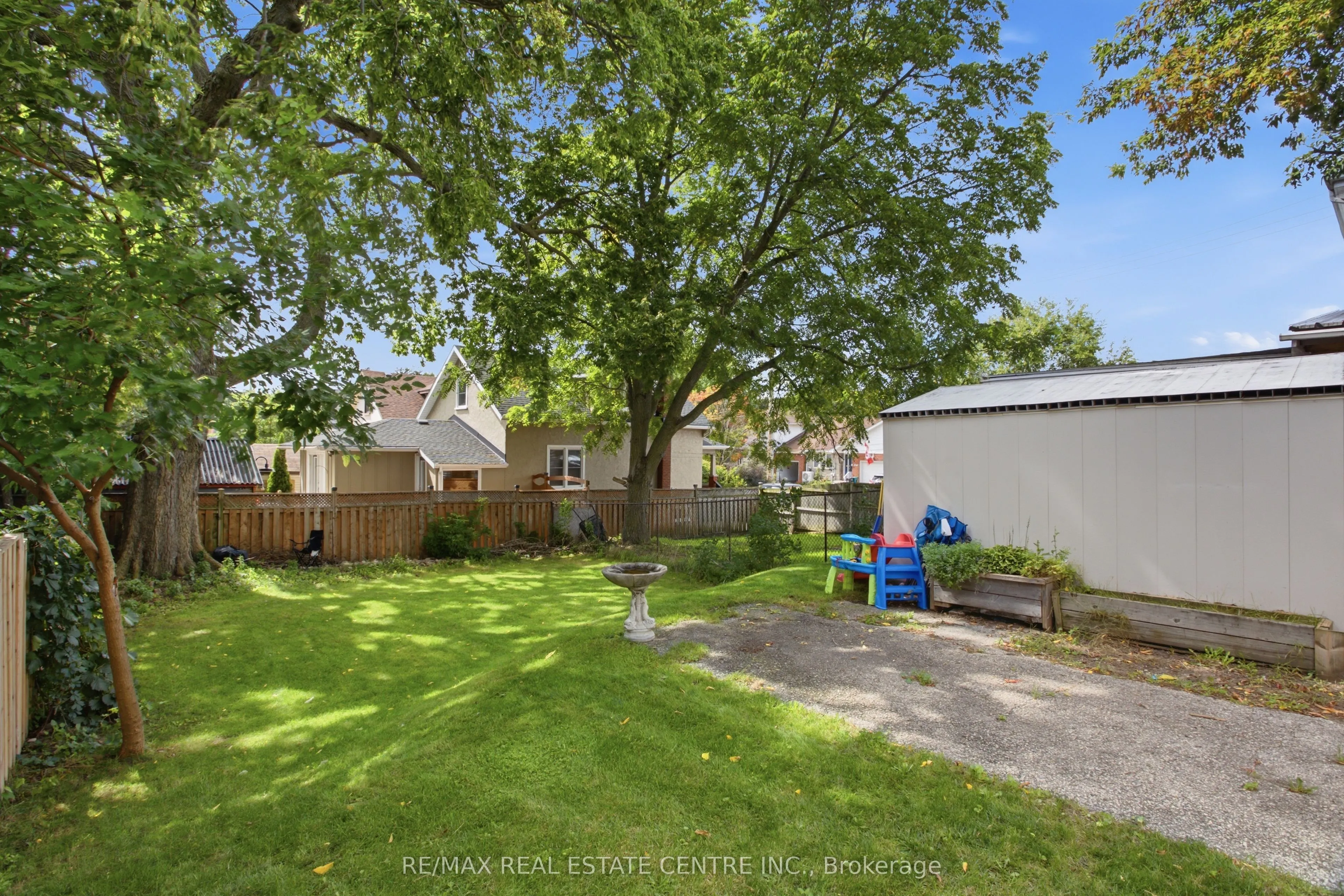 1108 Queenston Road
