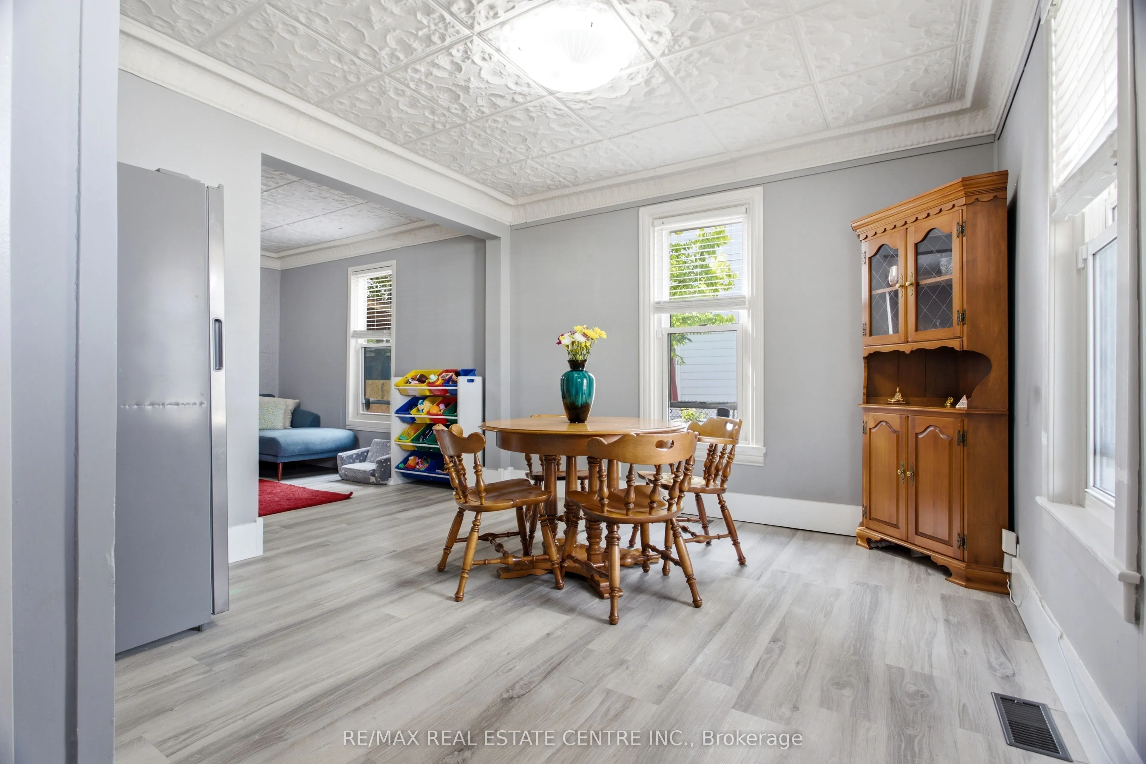1108 Queenston Road