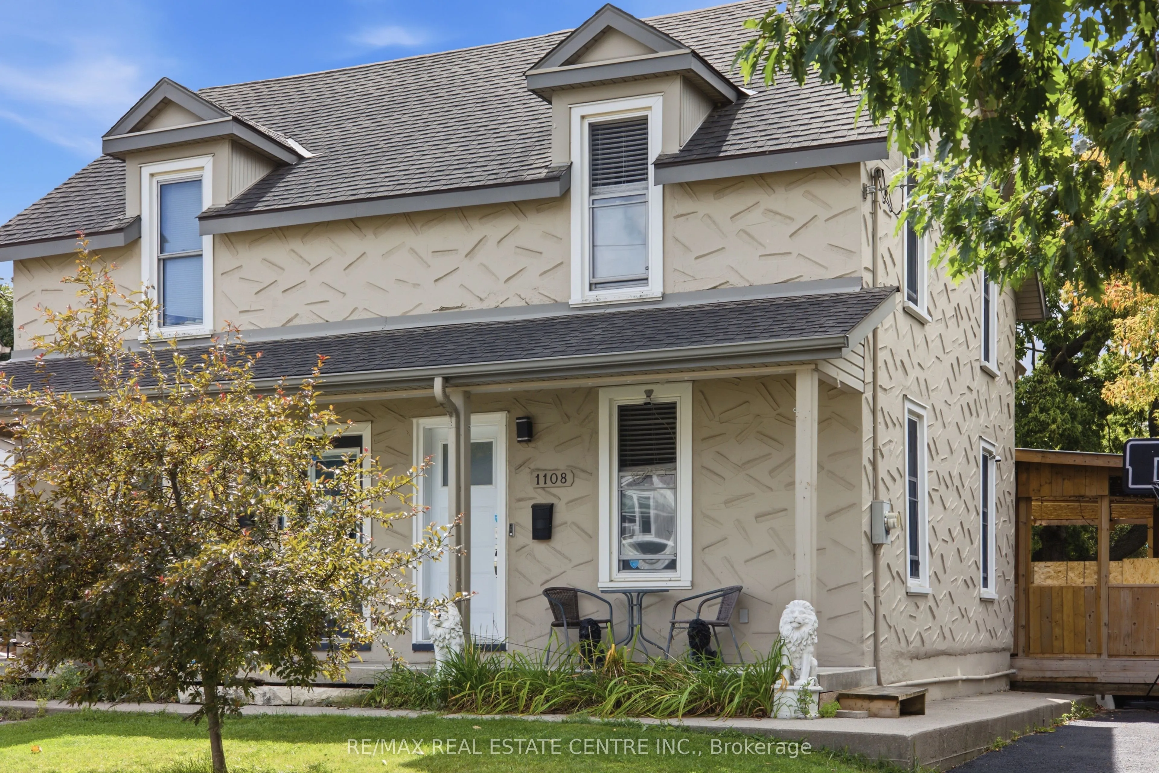 1108 Queenston Road
