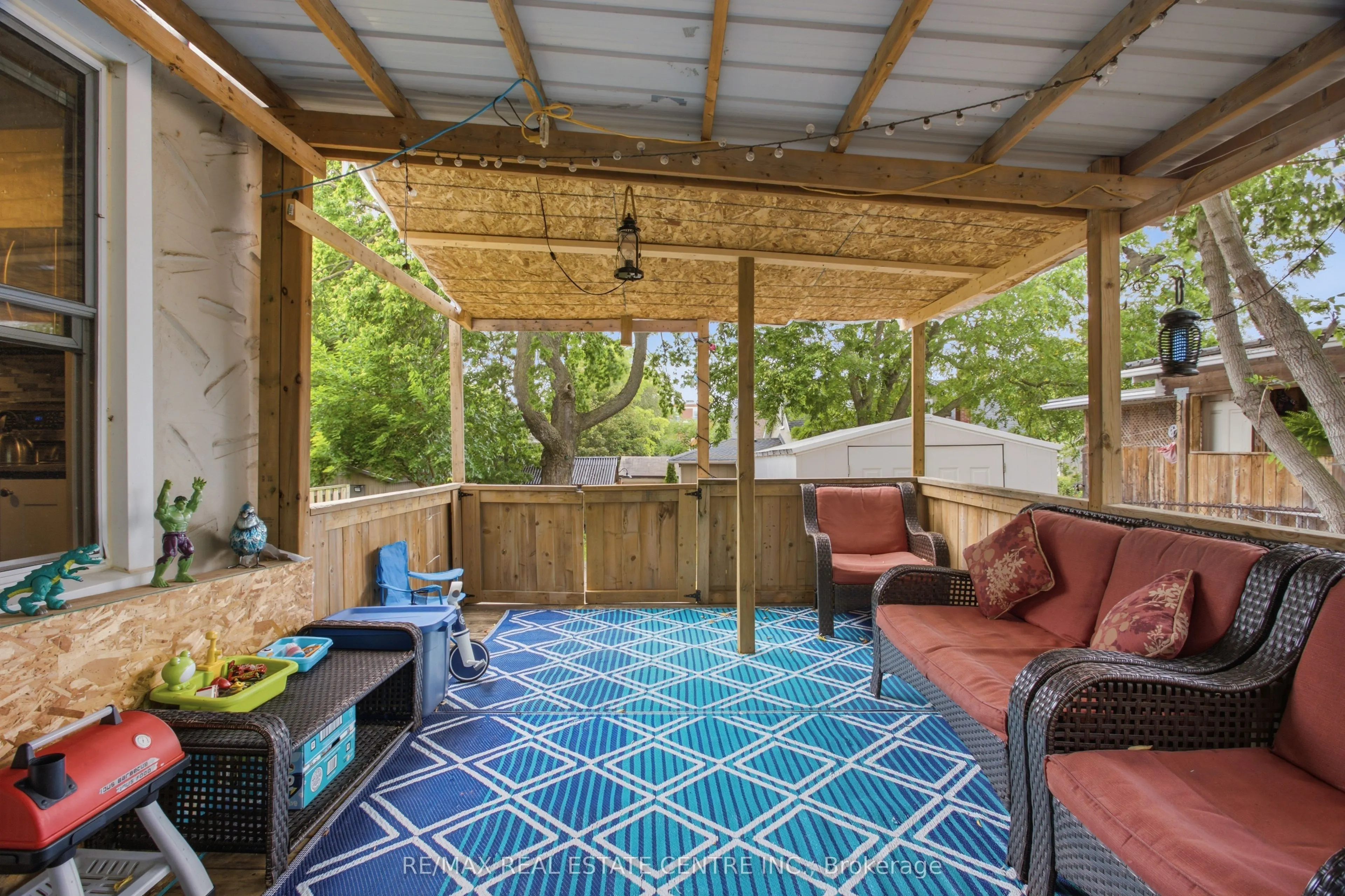 1108 Queenston Road
