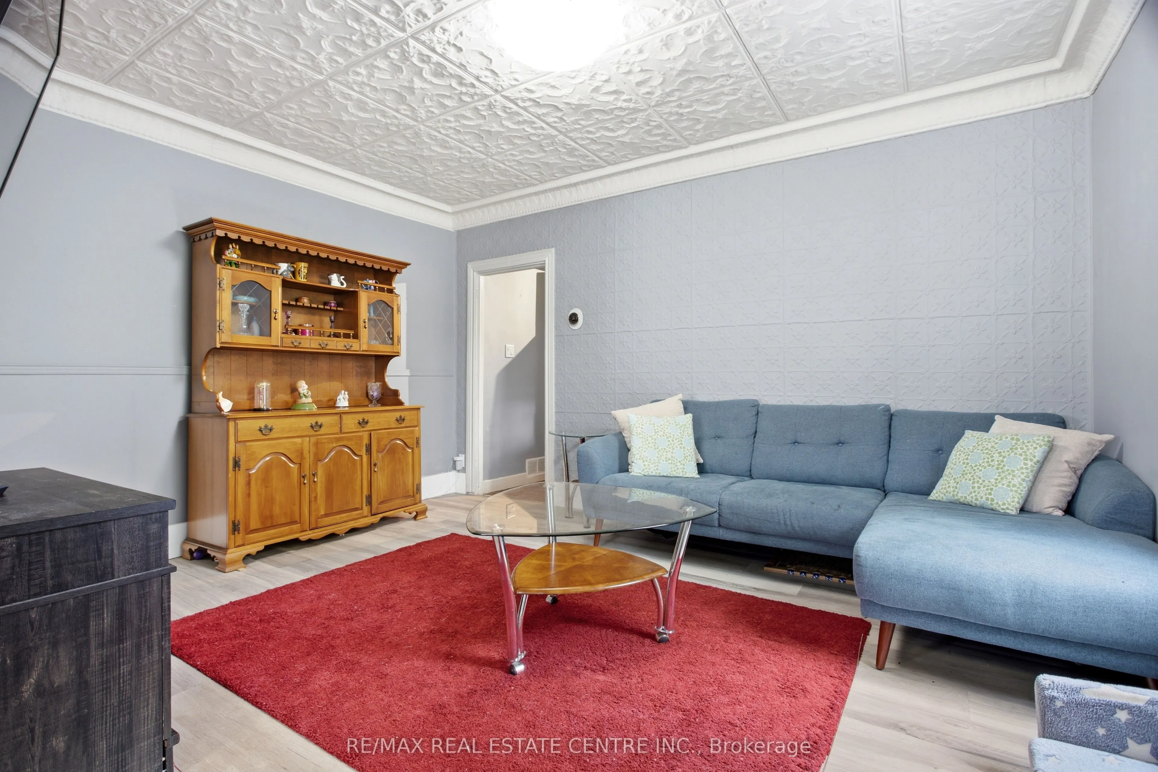 1108 Queenston Road