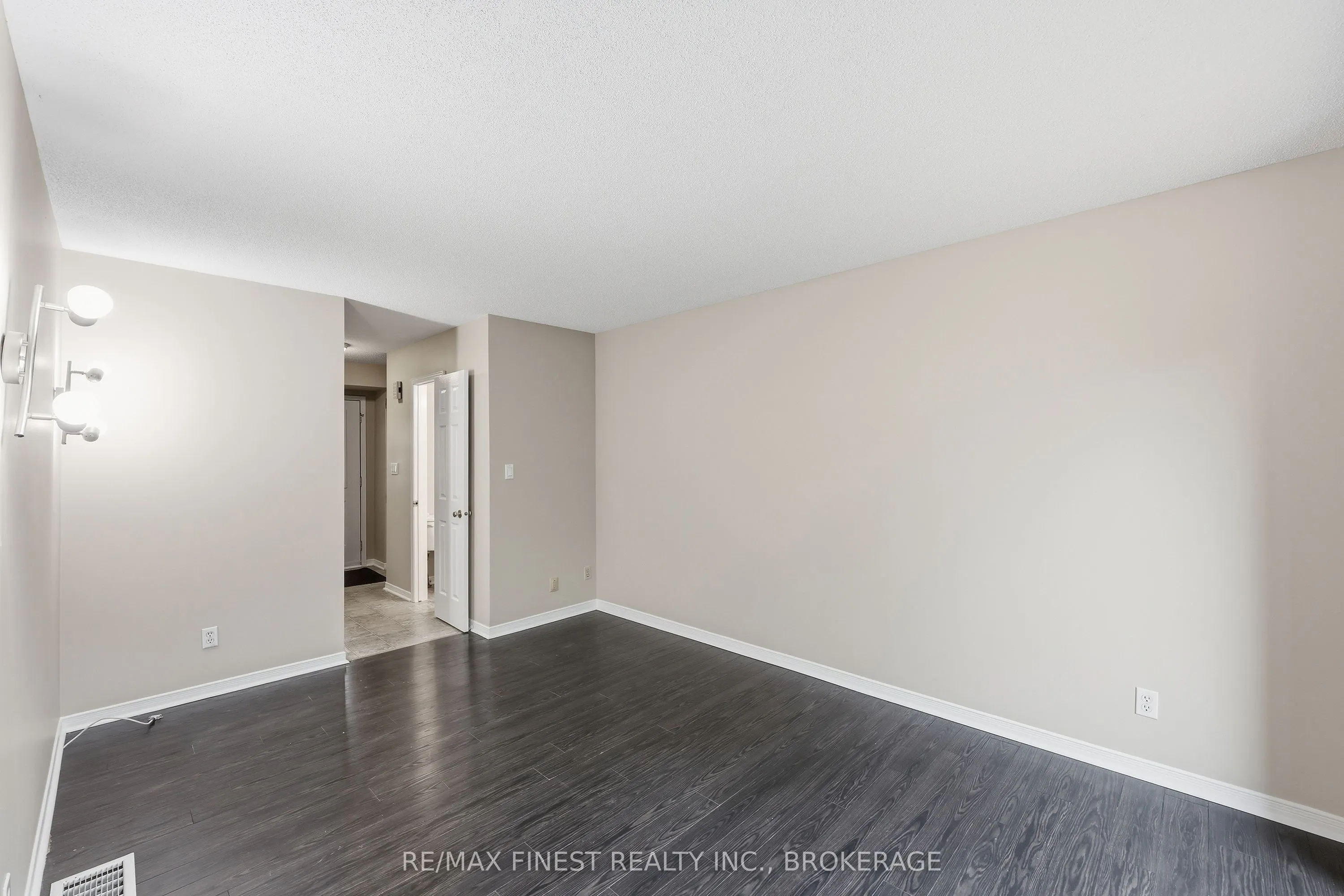 870 WALKER Court