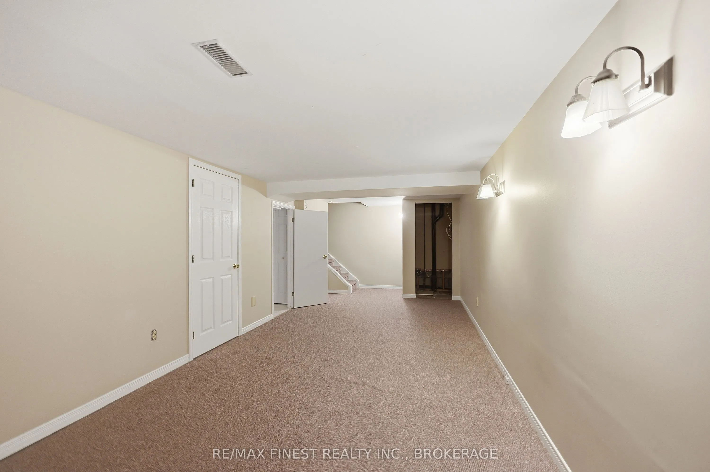 870 WALKER Court