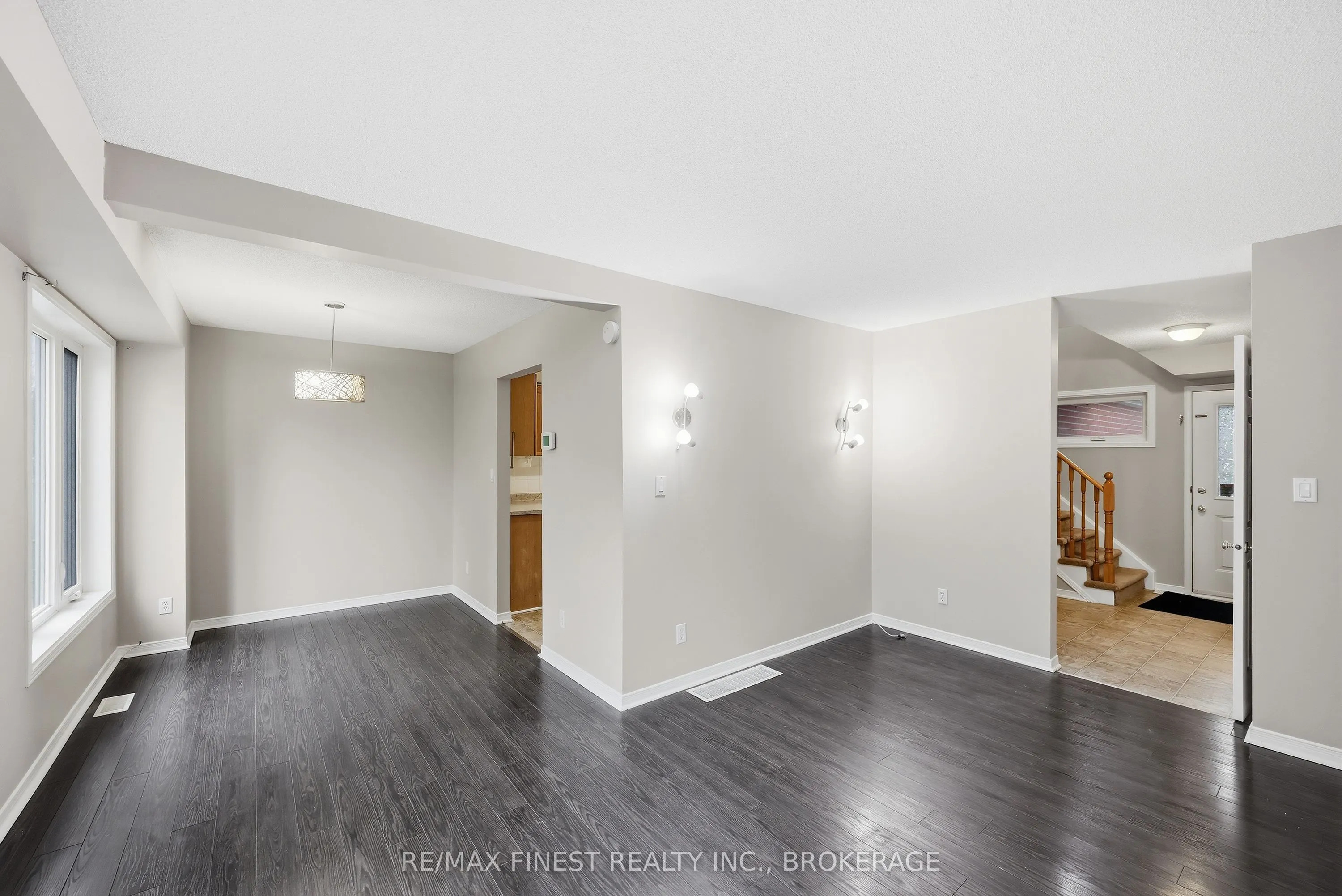 870 WALKER Court