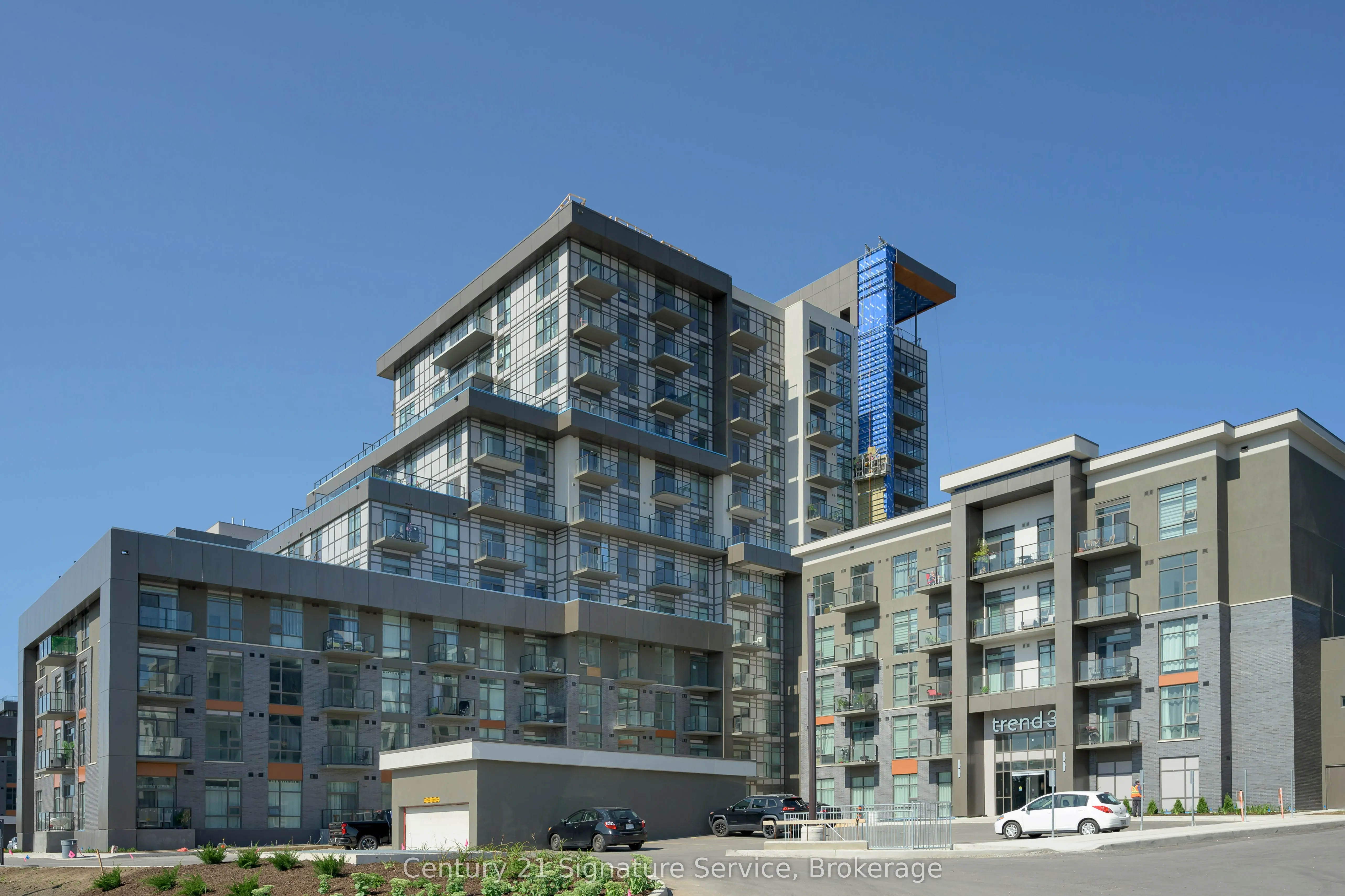 470 Dundas Street E #1013