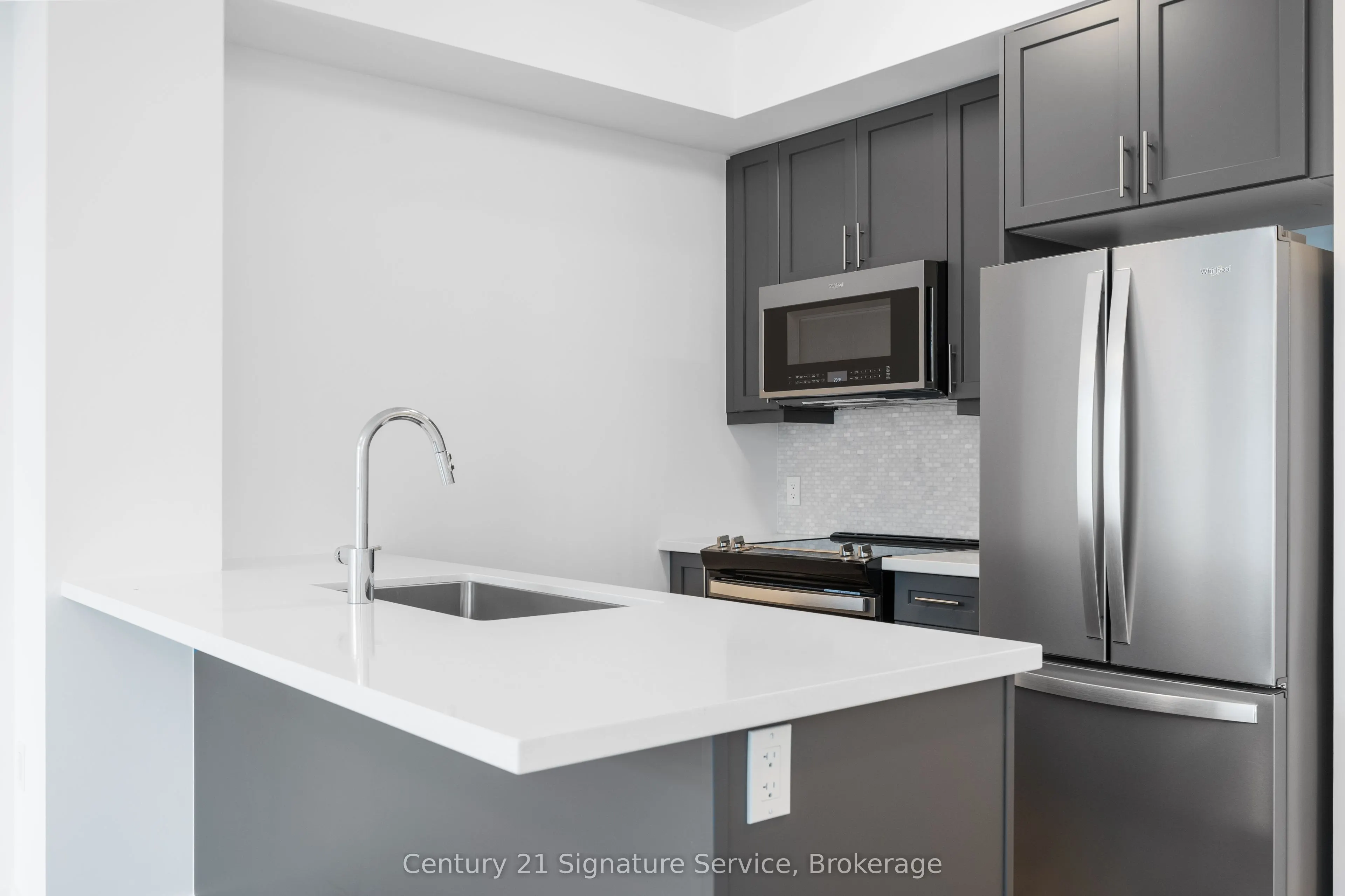 470 Dundas Street E #1013