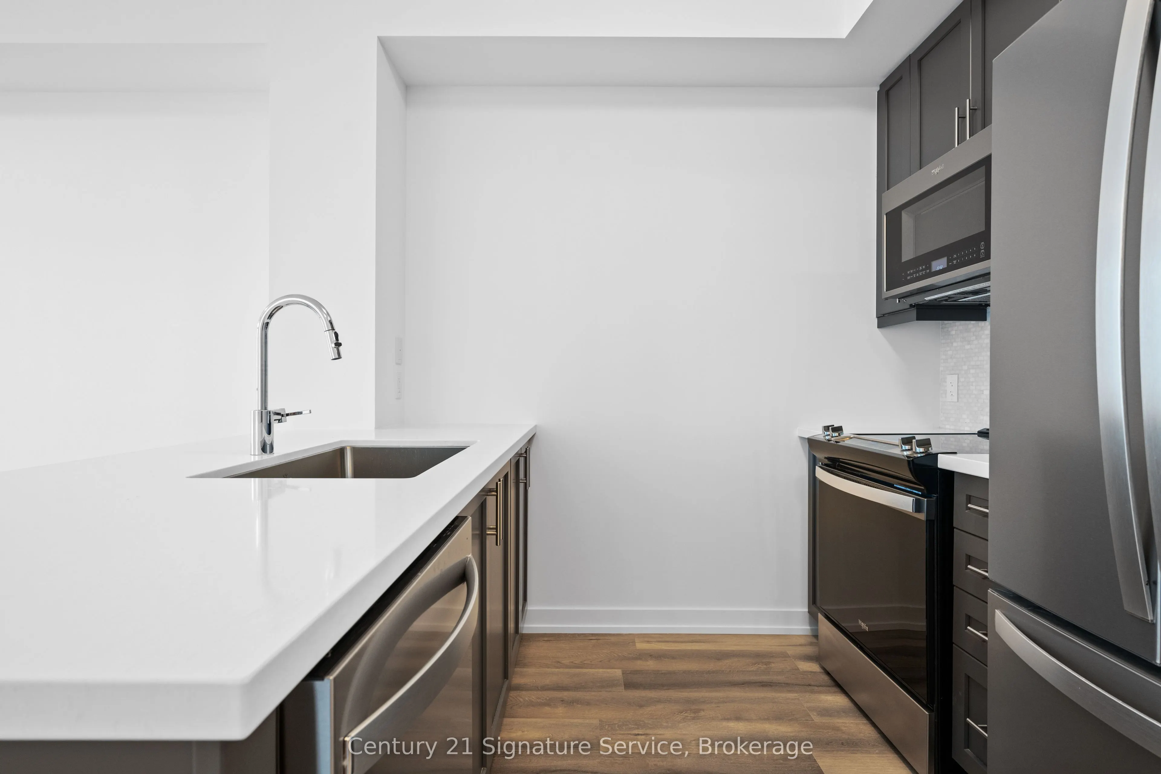 470 Dundas Street E #1013