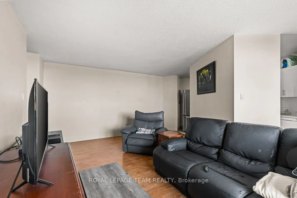2000 JASMINE Crescent #1112