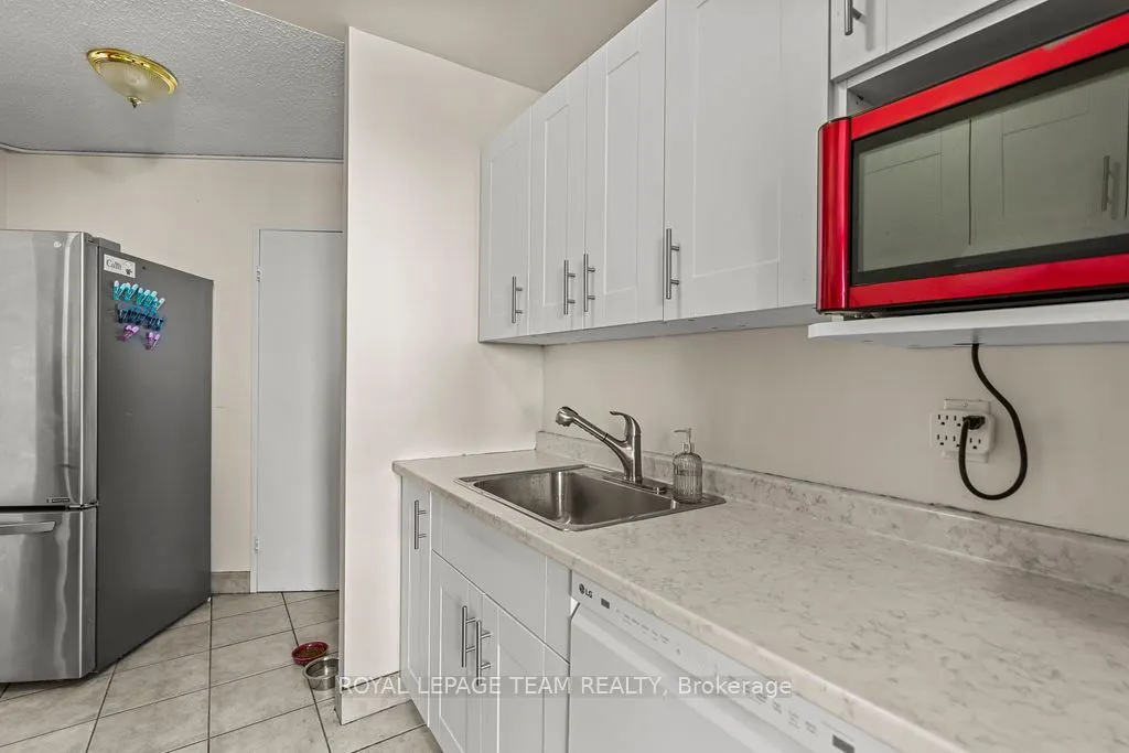 2000 JASMINE Crescent #1112