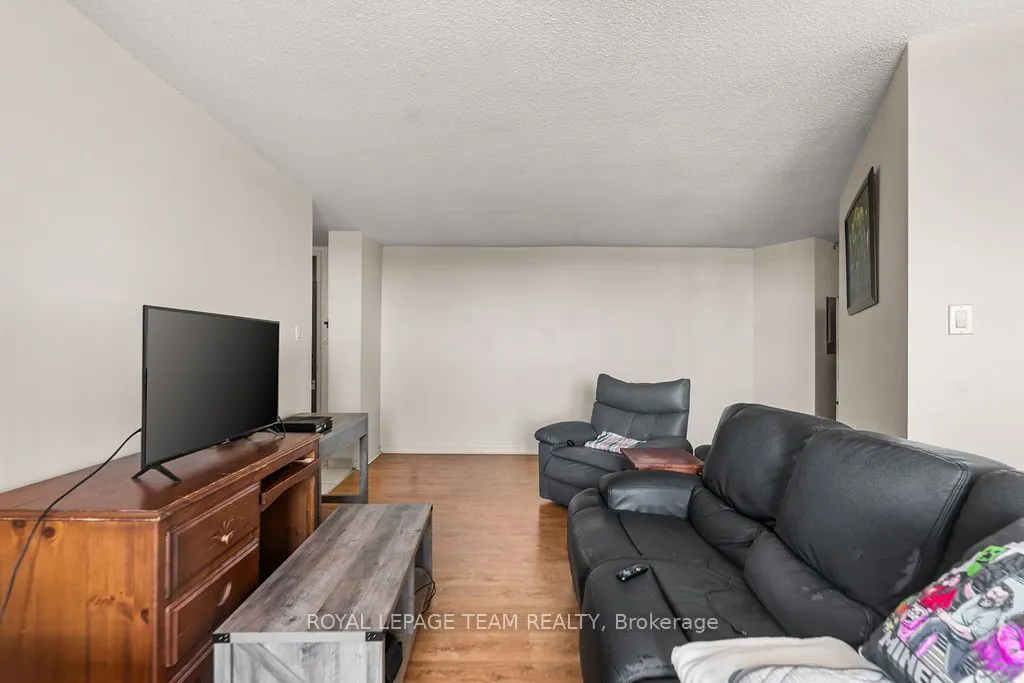 2000 JASMINE Crescent #1112