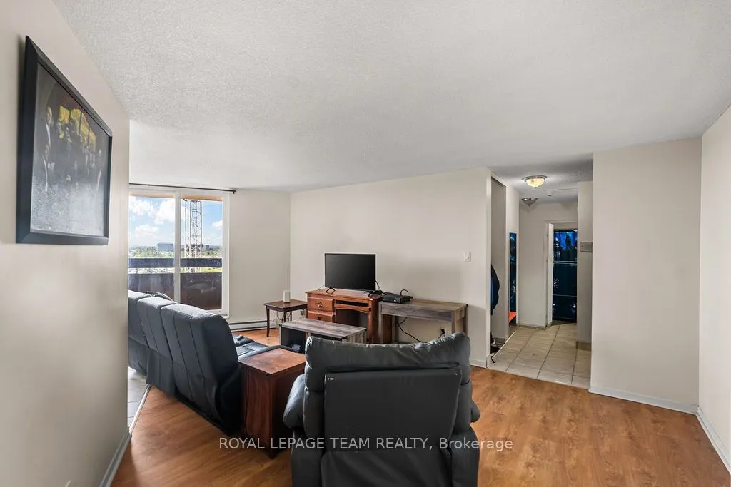 2000 JASMINE Crescent #1112