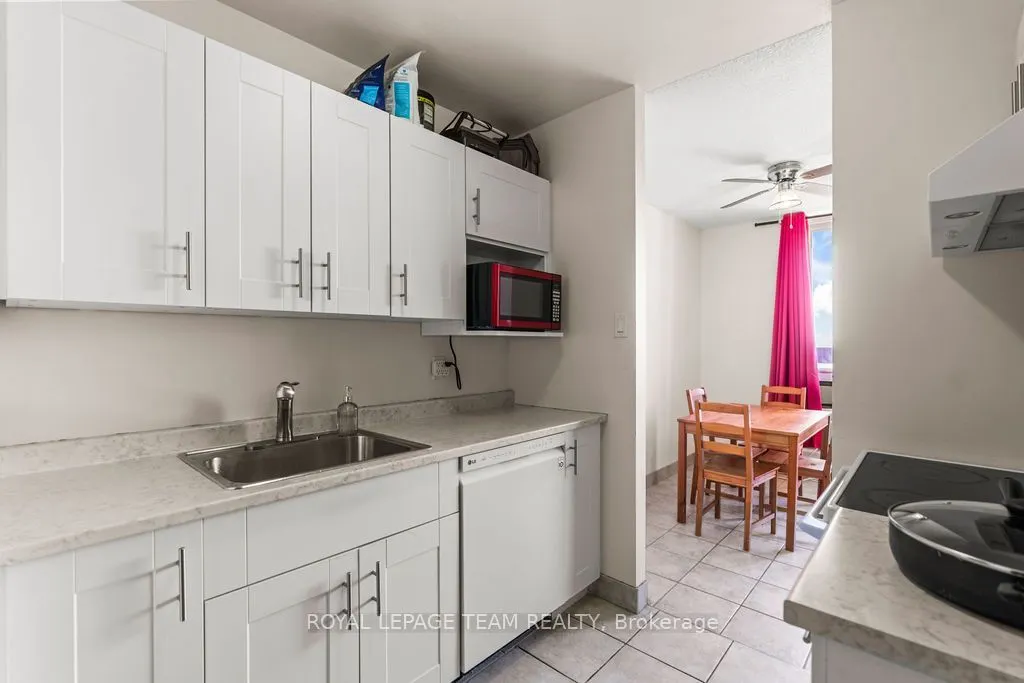 2000 JASMINE Crescent #1112