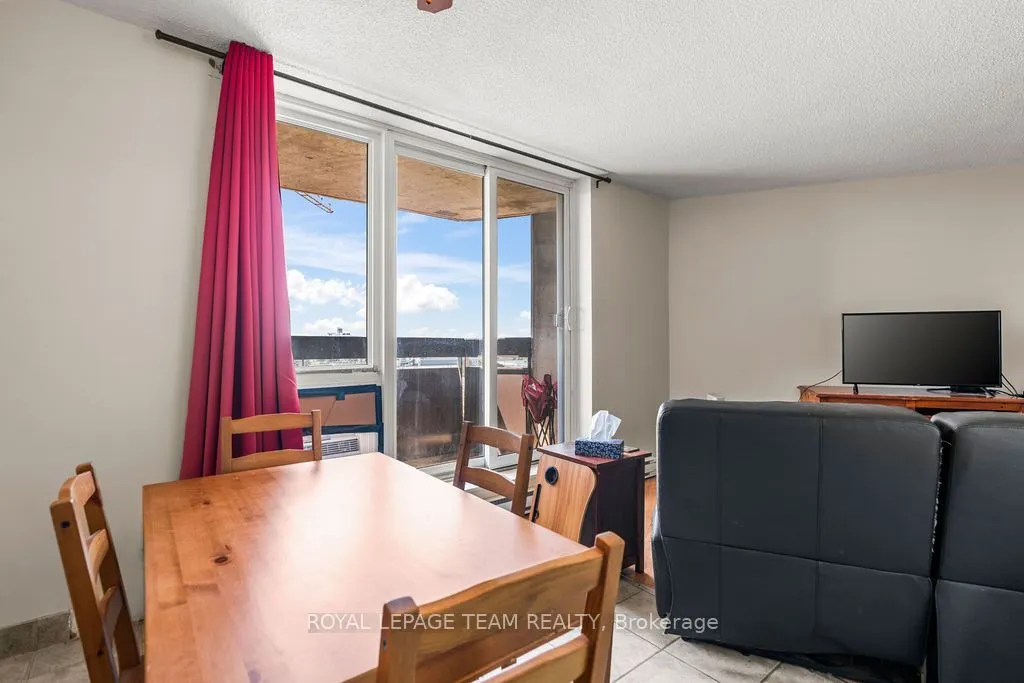 2000 JASMINE Crescent #1112