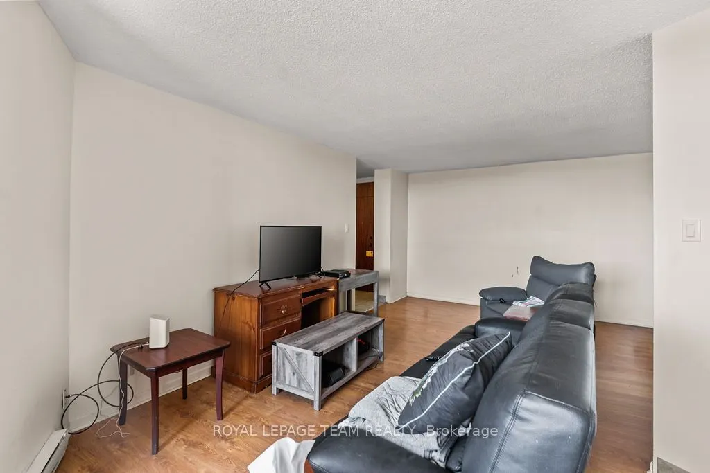 2000 JASMINE Crescent #1112